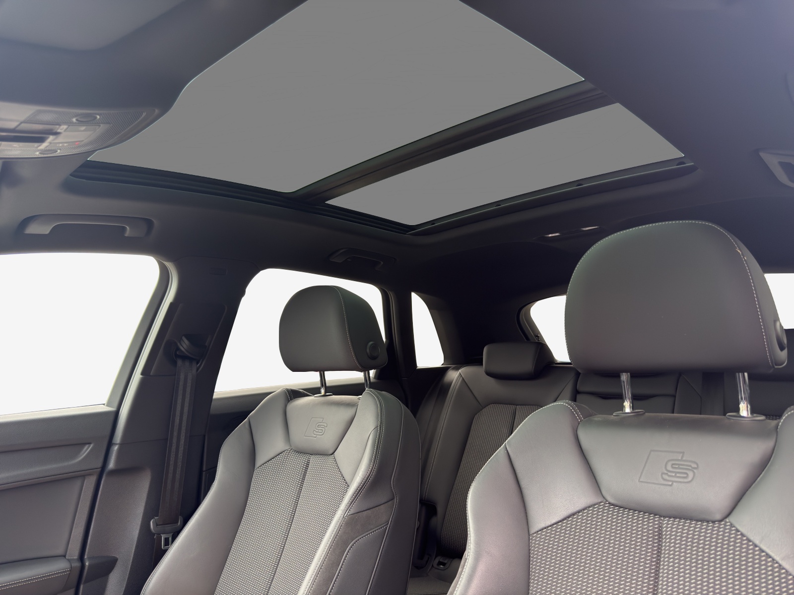 AUDI Q3 35 TFSI S line Attraction S-tronic-image-14