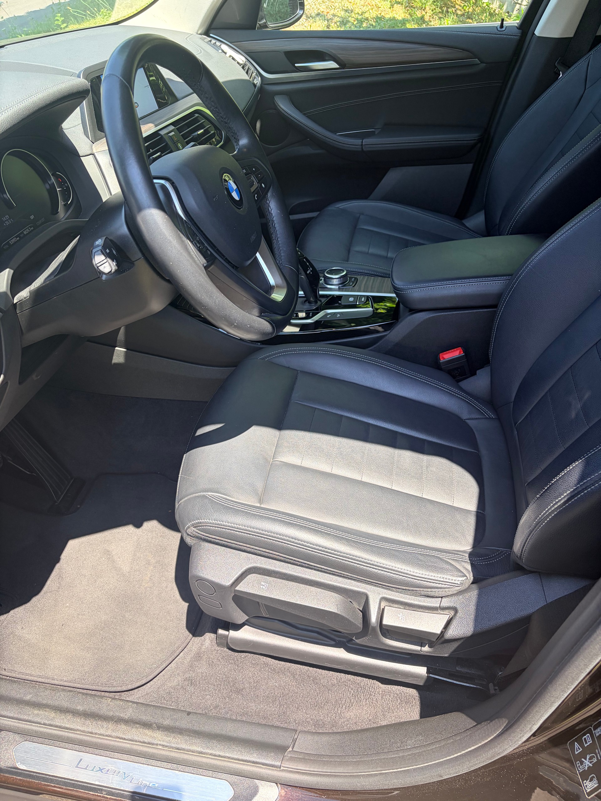 BMW 20d xDrive Luxury Line-image-3