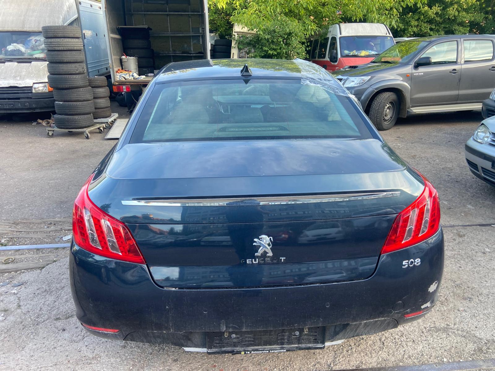 PEUGEOT 508 2.0 HDI Hybrid4 Allure EGS6-image-3