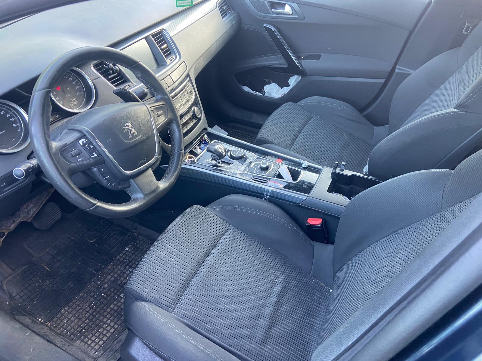 PEUGEOT 508 2.0 HDI Hybrid4 Allure EGS6-image-8