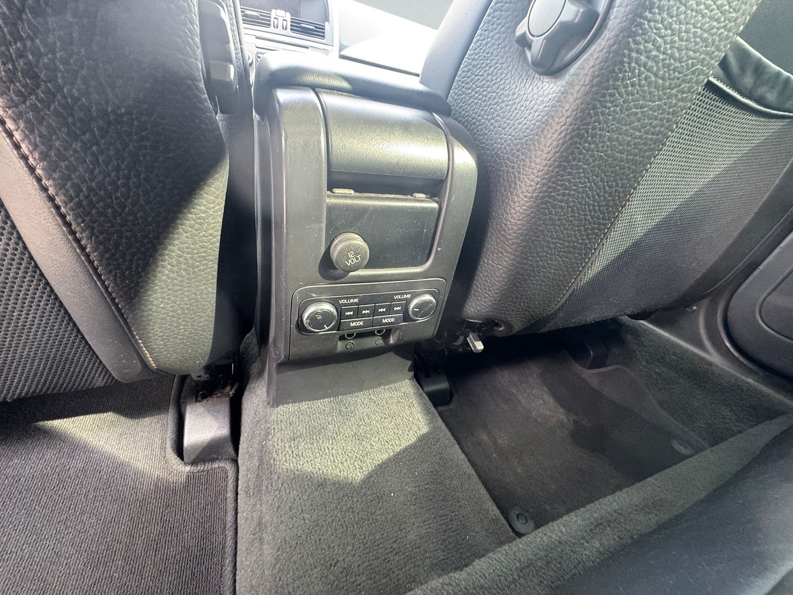 VOLVO XC60 D5 AWD Summum Geartronic-image-7