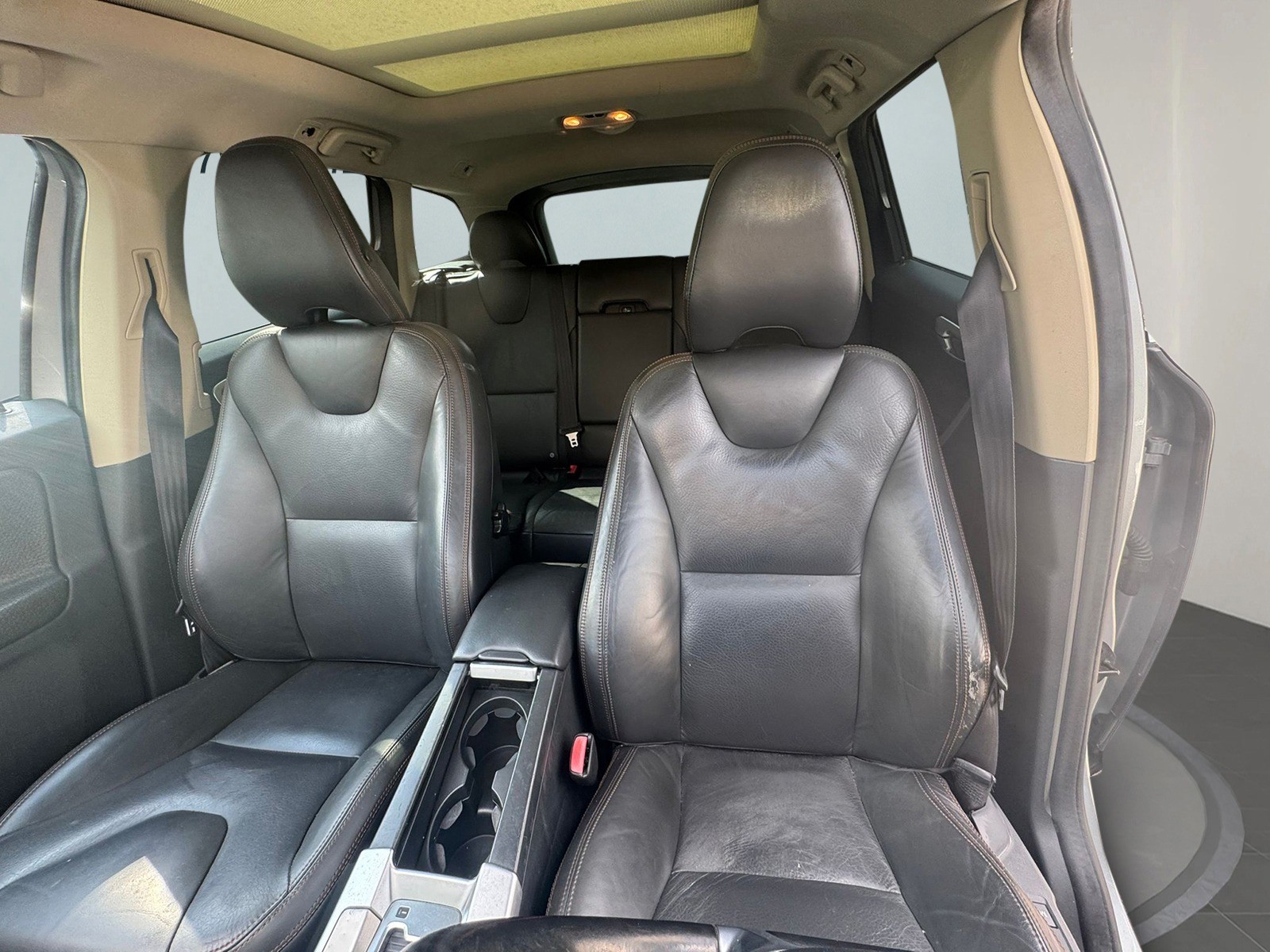 VOLVO XC60 D5 AWD Summum Geartronic-image-9