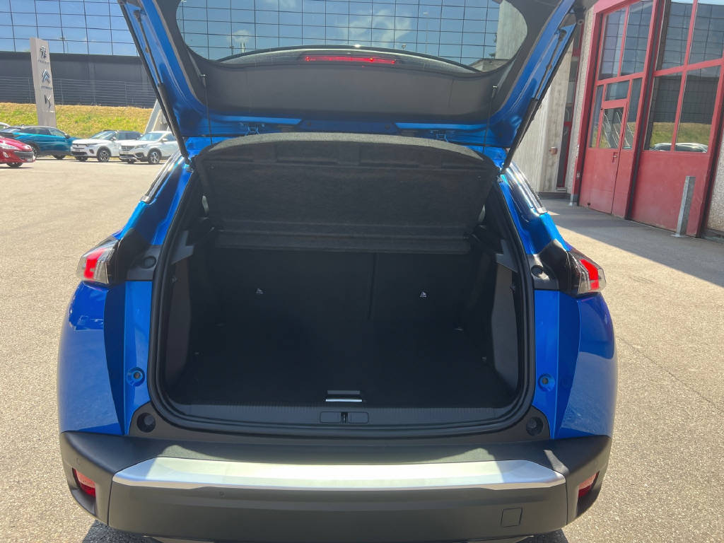PEUGEOT 2008 1.2 Pure Tech GT EAT8-image-8