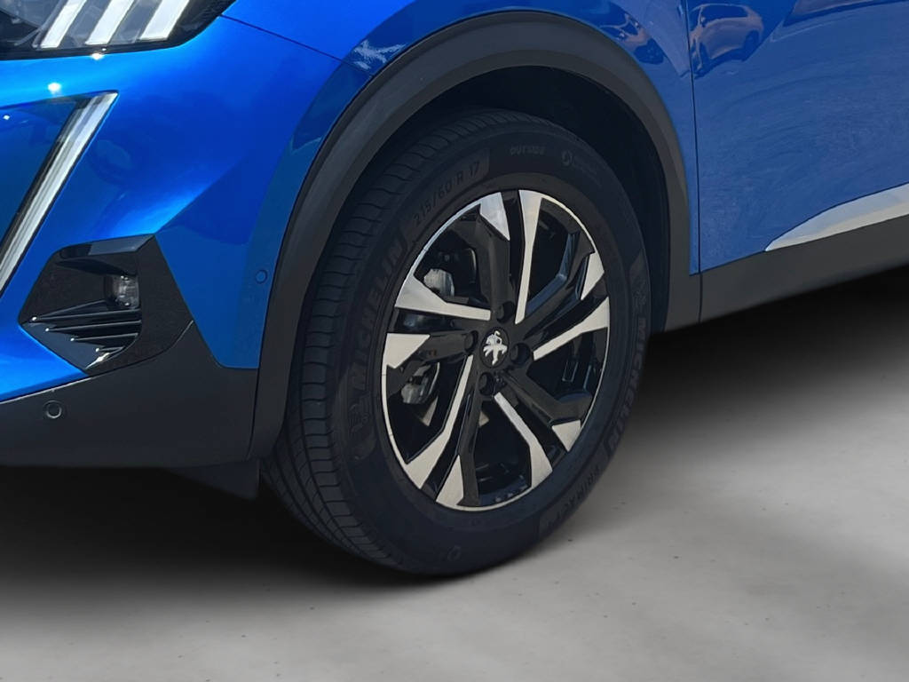 PEUGEOT 2008 1.2 Pure Tech GT EAT8-image-3
