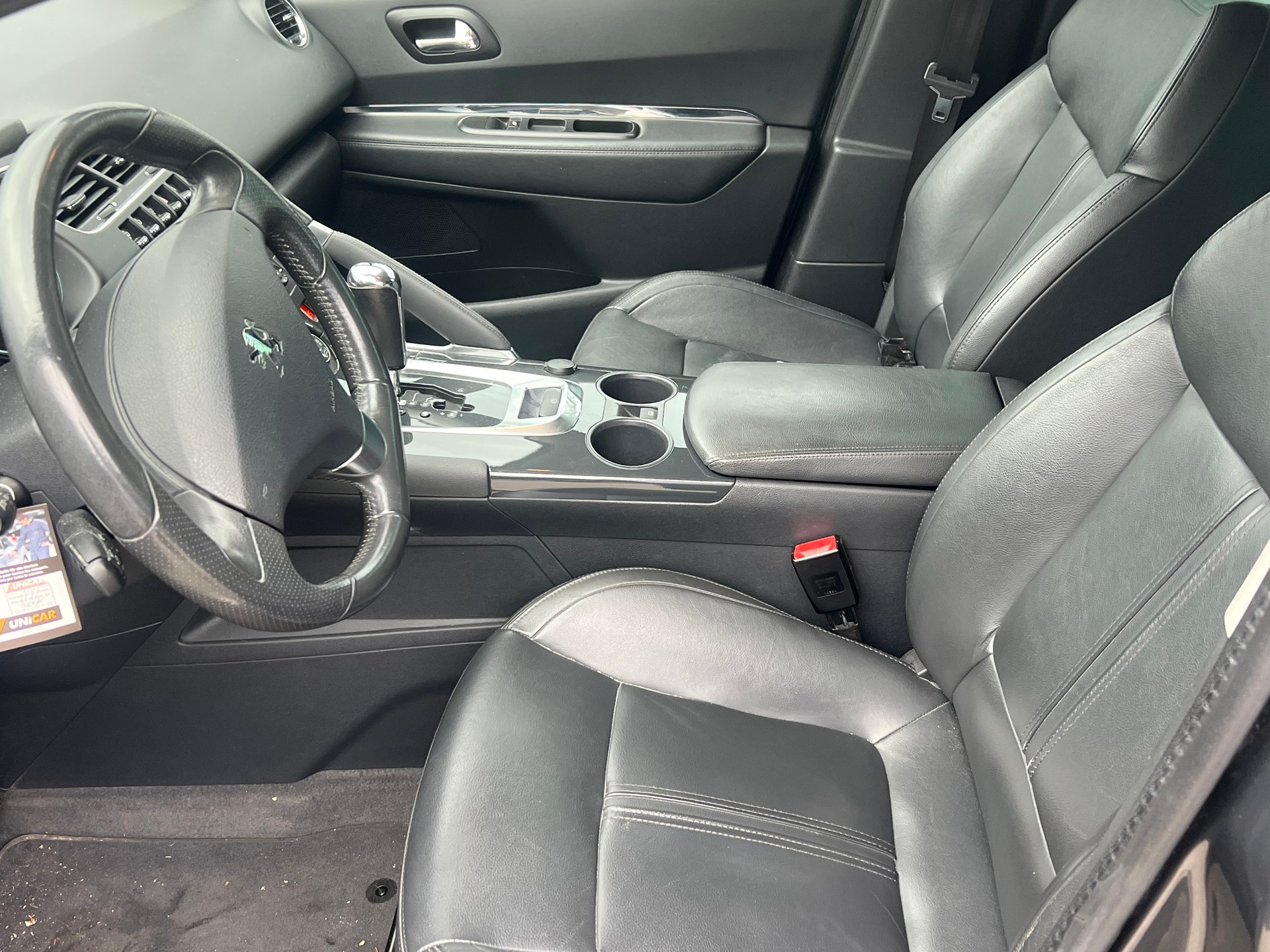 PEUGEOT 3008 1.6 16V T Allure Tiptronic-image-3