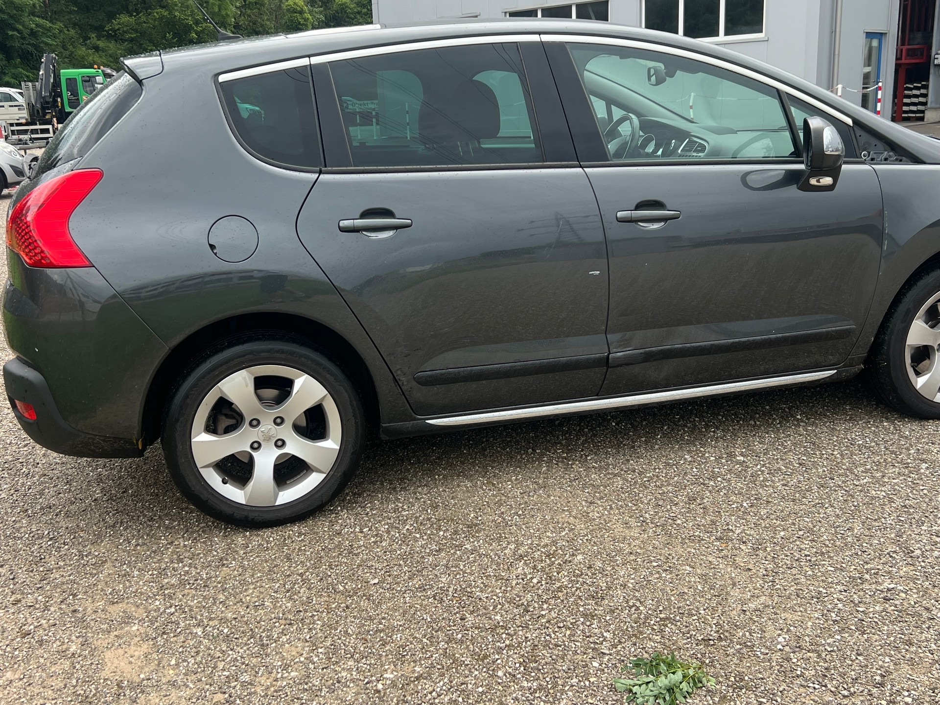 PEUGEOT 3008 1.6 16V T Allure Tiptronic-image-7