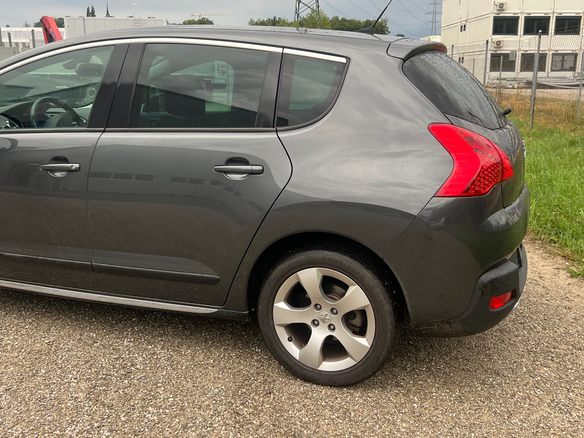 PEUGEOT 3008 1.6 16V T Allure Tiptronic-image-5