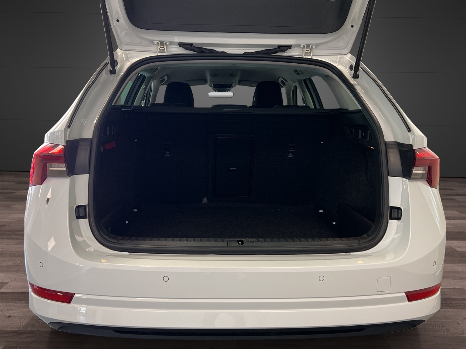 SKODA Octavia Combi 1.5 TSI mHEV DSG Ambition-image-12