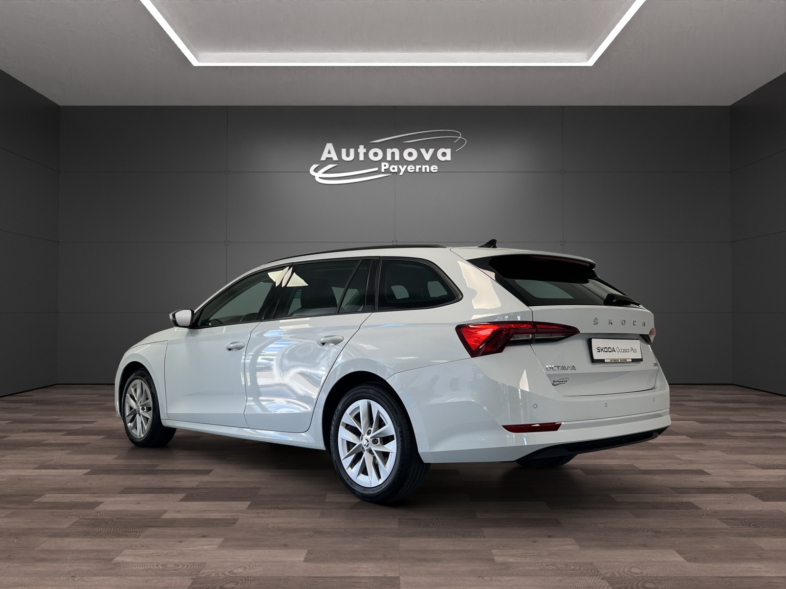 SKODA Octavia Combi 1.5 TSI mHEV DSG Ambition-image-3