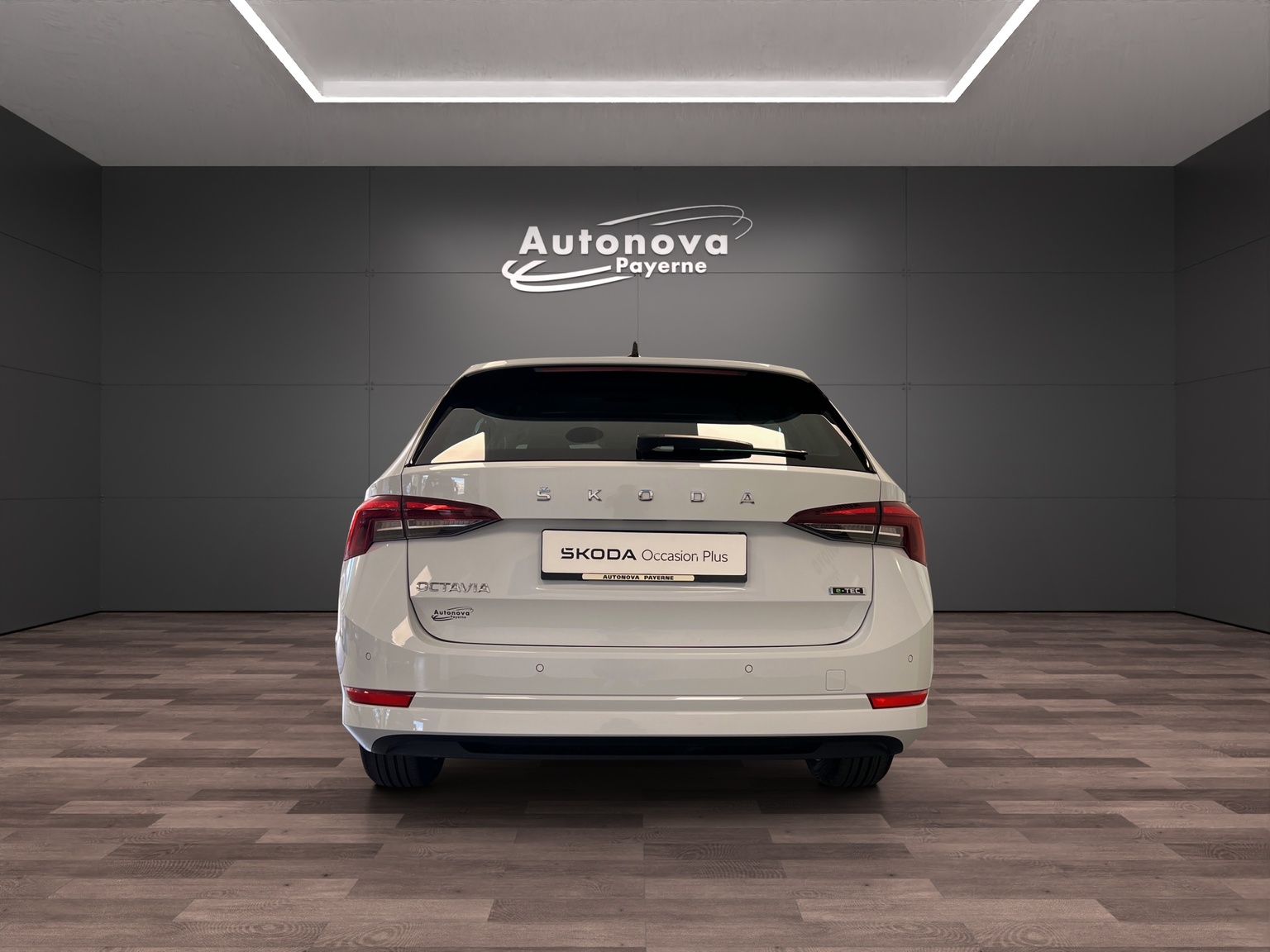 SKODA Octavia Combi 1.5 TSI mHEV DSG Ambition-image-4