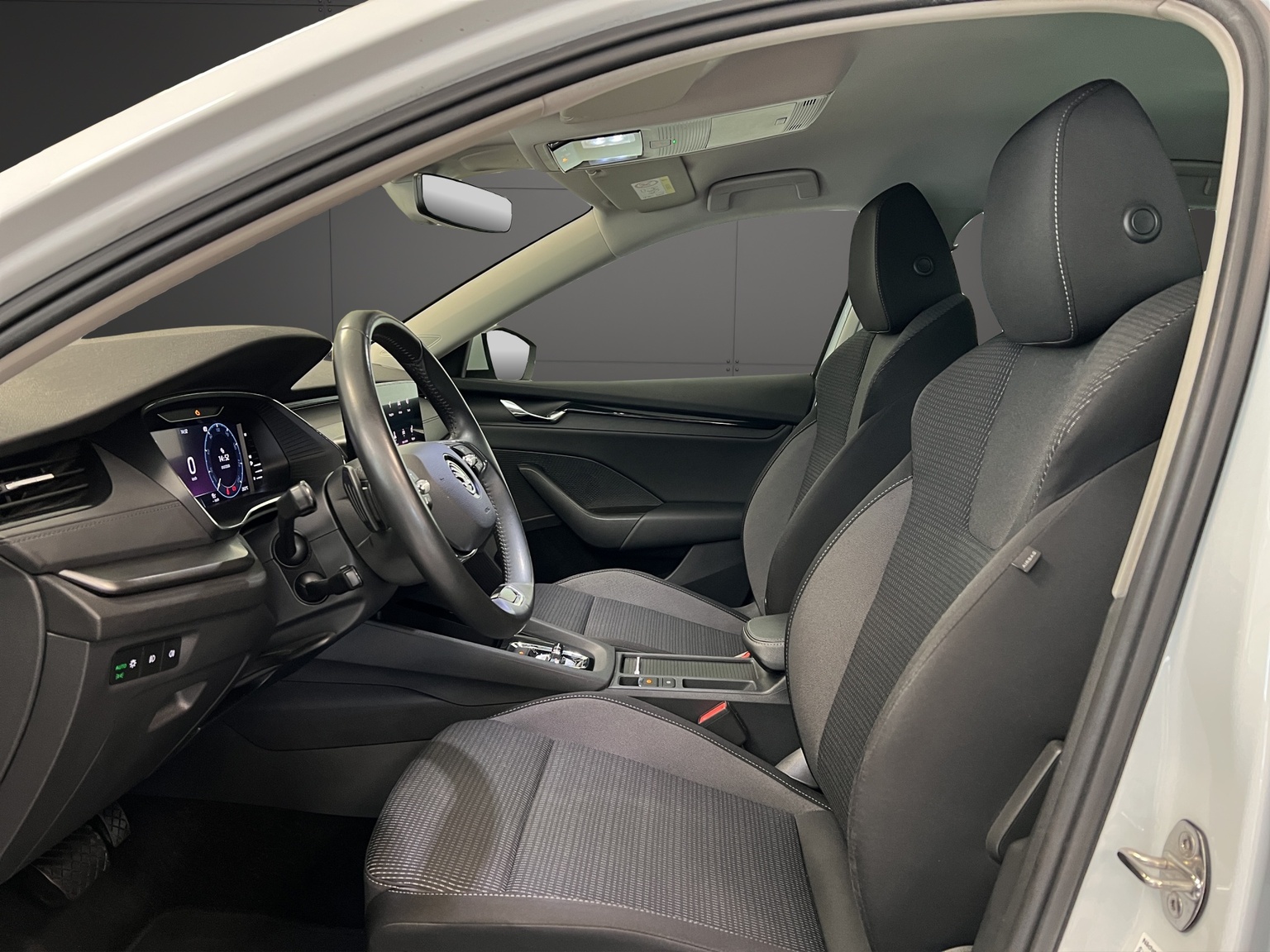 SKODA Octavia Combi 1.5 TSI mHEV DSG Ambition-image-5