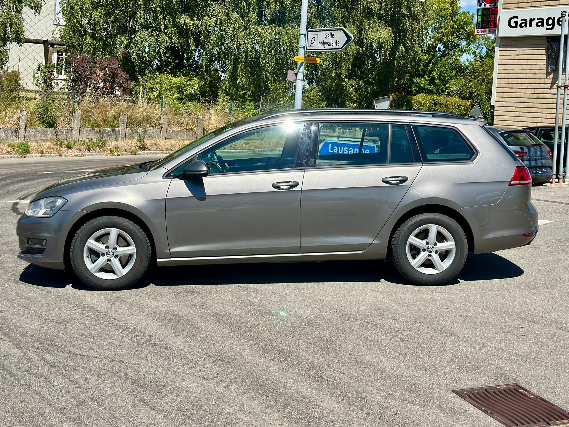 VW Golf Variant 1.4 TSI Comfortline DSG-image-5