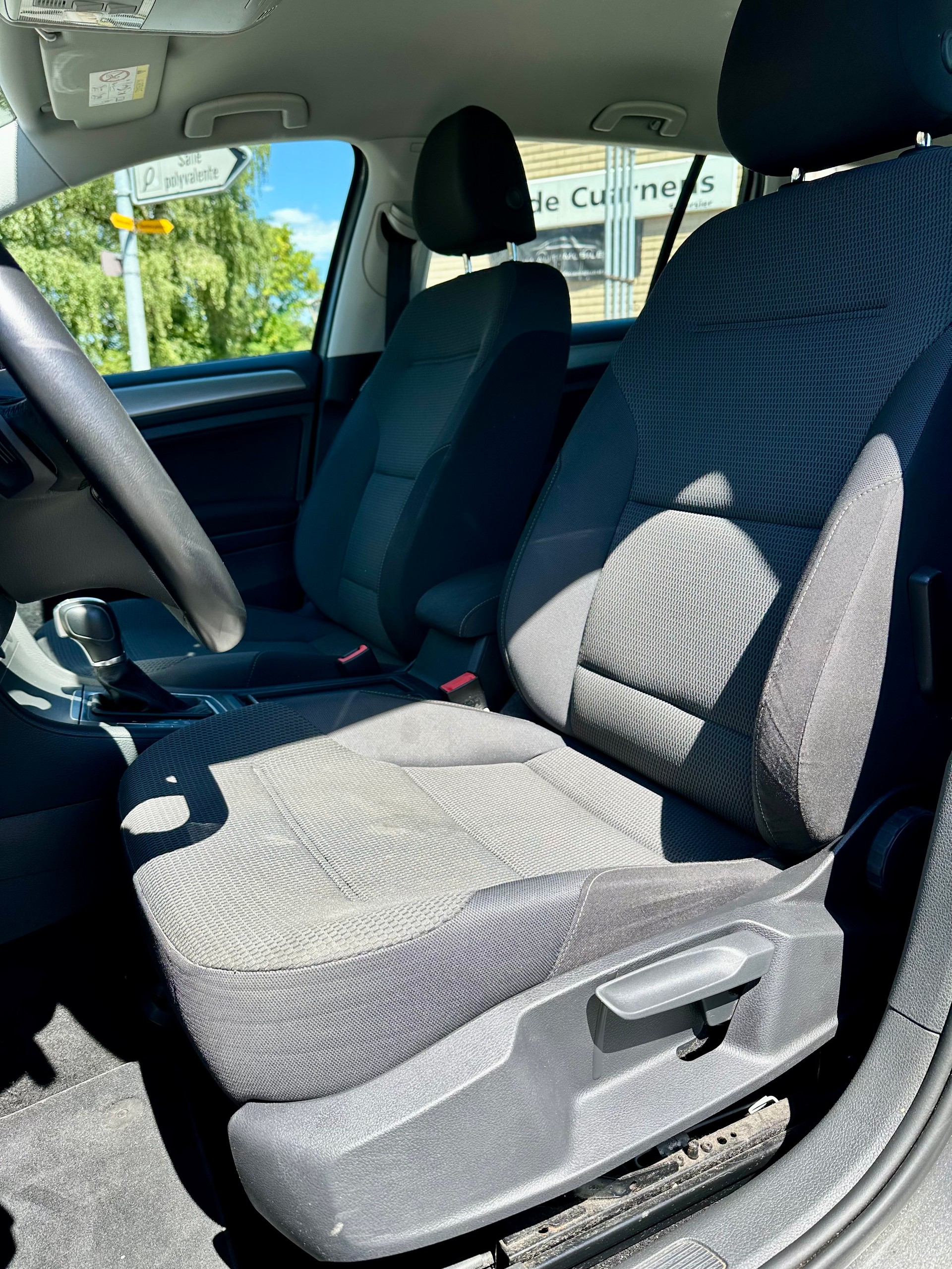 VW Golf Variant 1.4 TSI Comfortline DSG-image-11