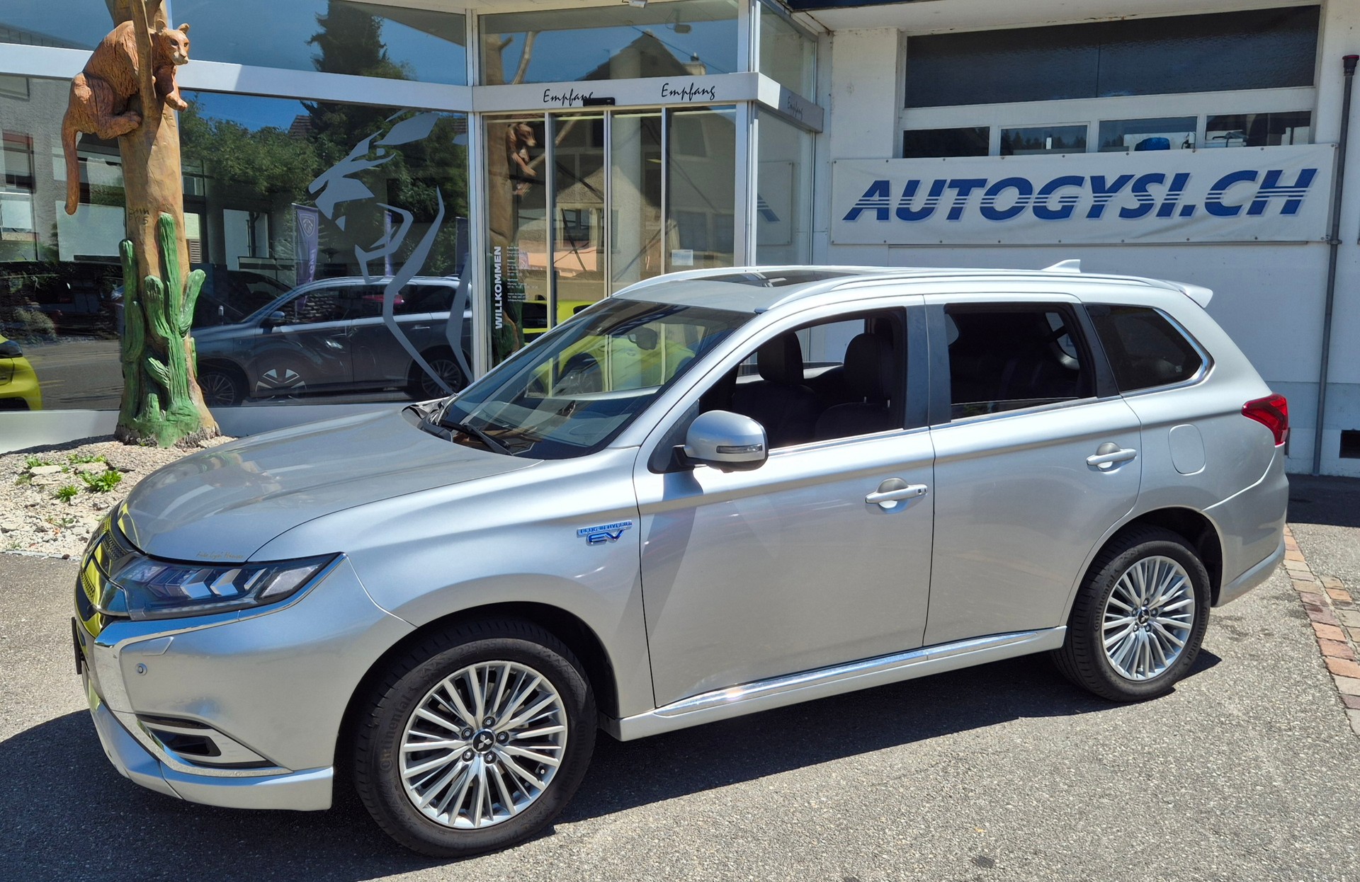 MITSUBISHI Outlander PHEV Diam. 4WD mit 1.5t AHK-image-4