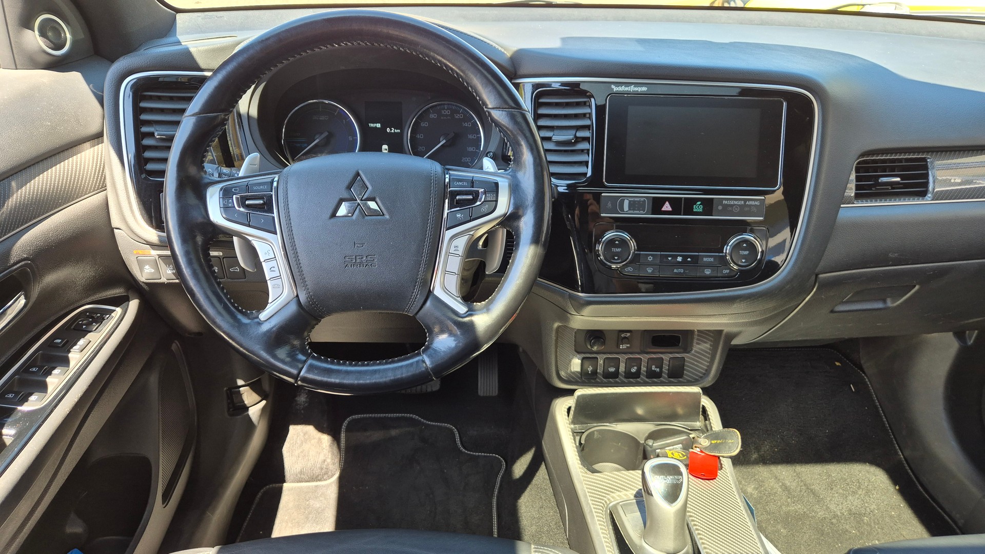 MITSUBISHI Outlander PHEV Diam. 4WD mit 1.5t AHK-image-6