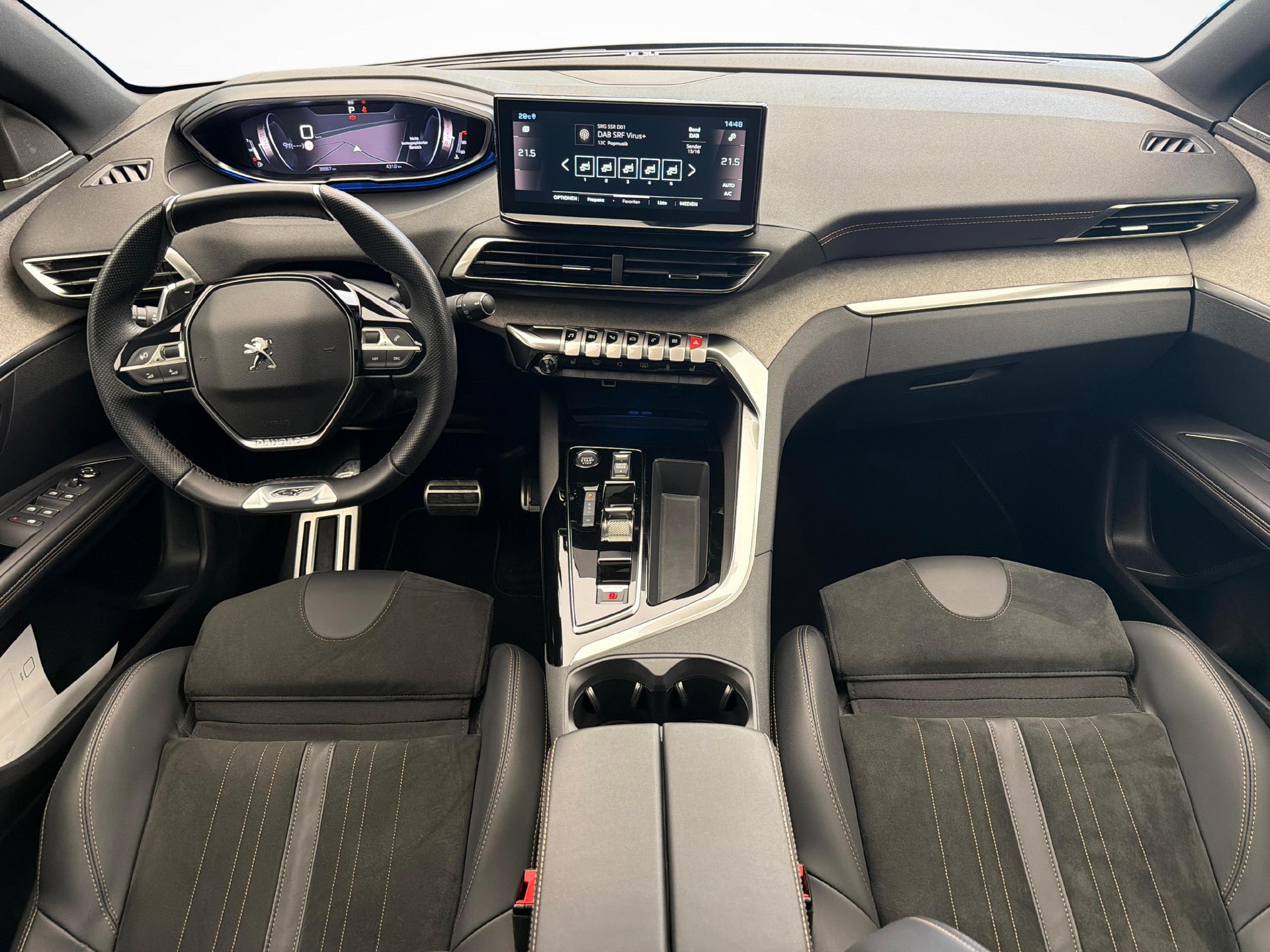 PEUGEOT 3008 1.2 PureTech GT-image-9