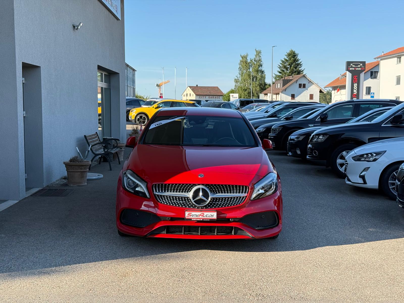 MERCEDES-BENZ A 220 AMG Line 4Matic 7G-DCT-image-5