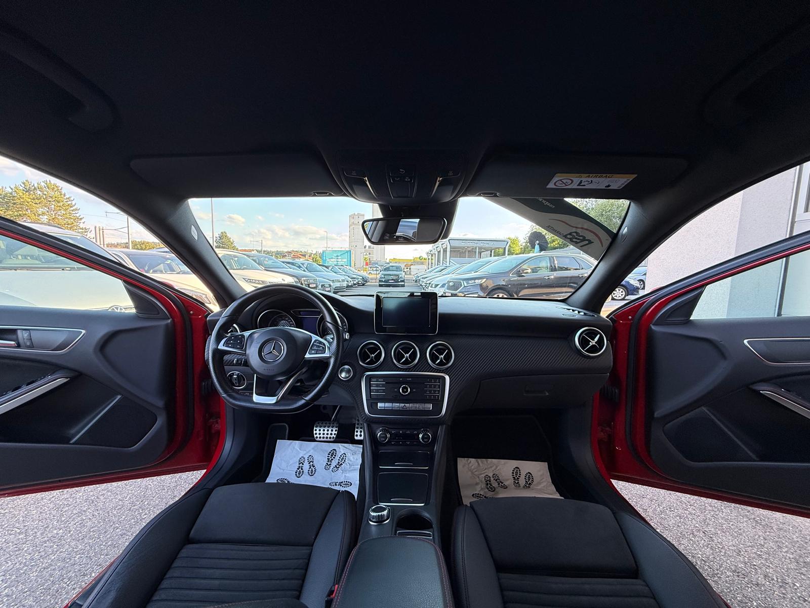 MERCEDES-BENZ A 220 AMG Line 4Matic 7G-DCT-image-8