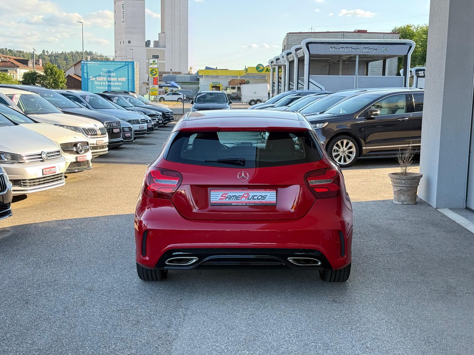 MERCEDES-BENZ A 220 AMG Line 4Matic 7G-DCT-image-2