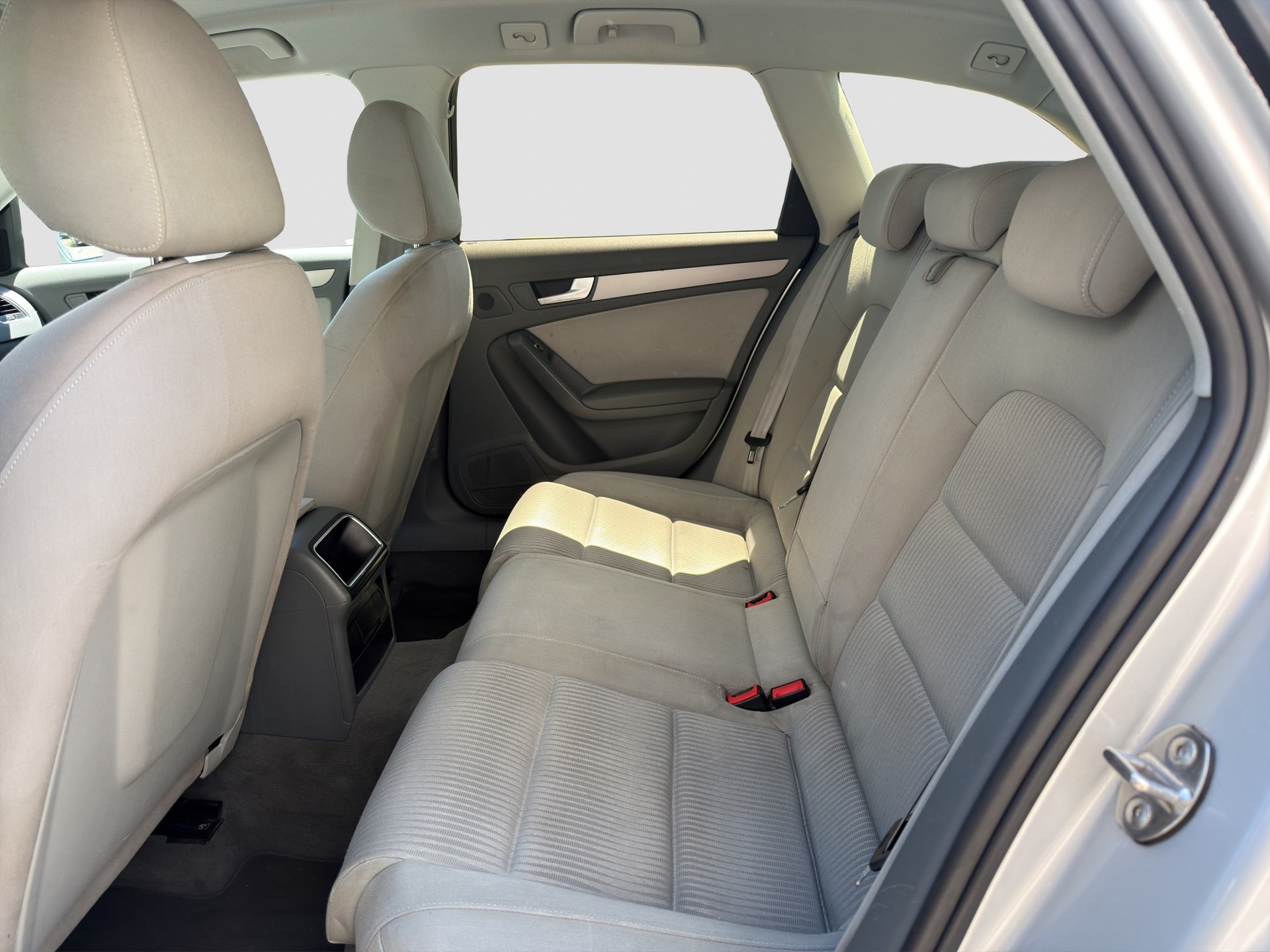 AUDI A4 Avant 2.0 TDI multitronic-image-11