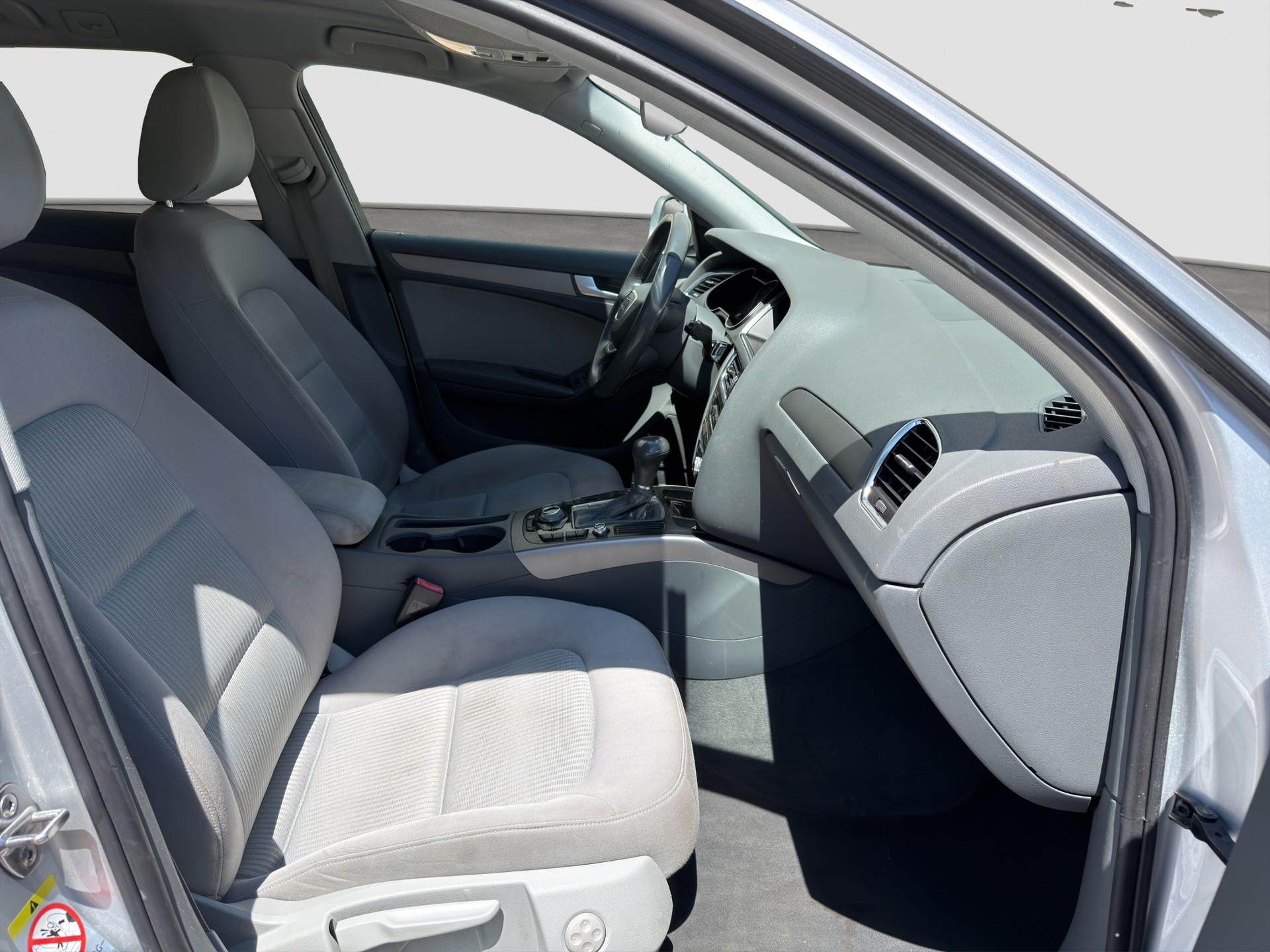 AUDI A4 Avant 2.0 TDI multitronic-image-13