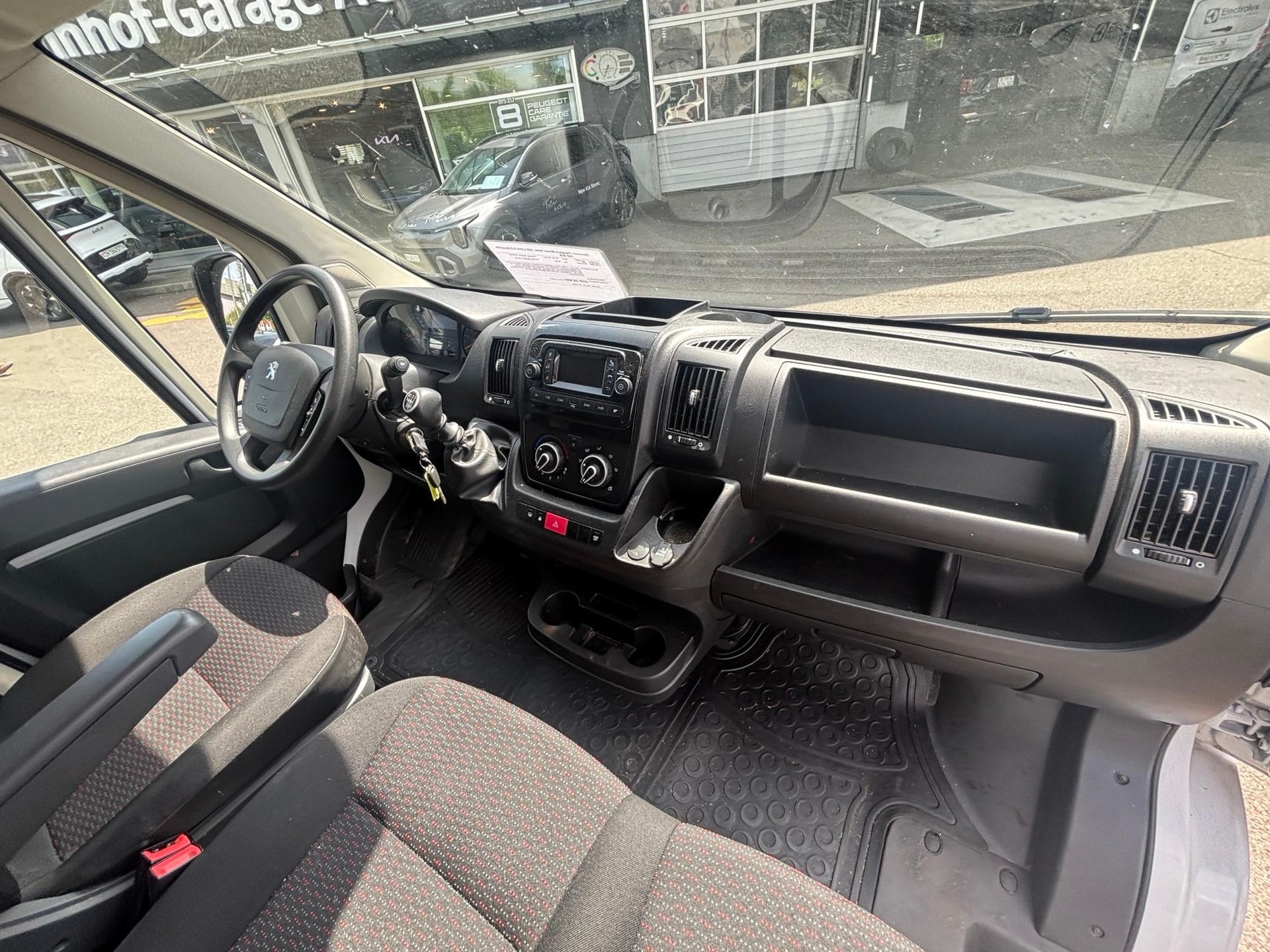 PEUGEOT Boxer Kaw. 335 L2H1 2.2 BlueHDi 140 S/S-image-11