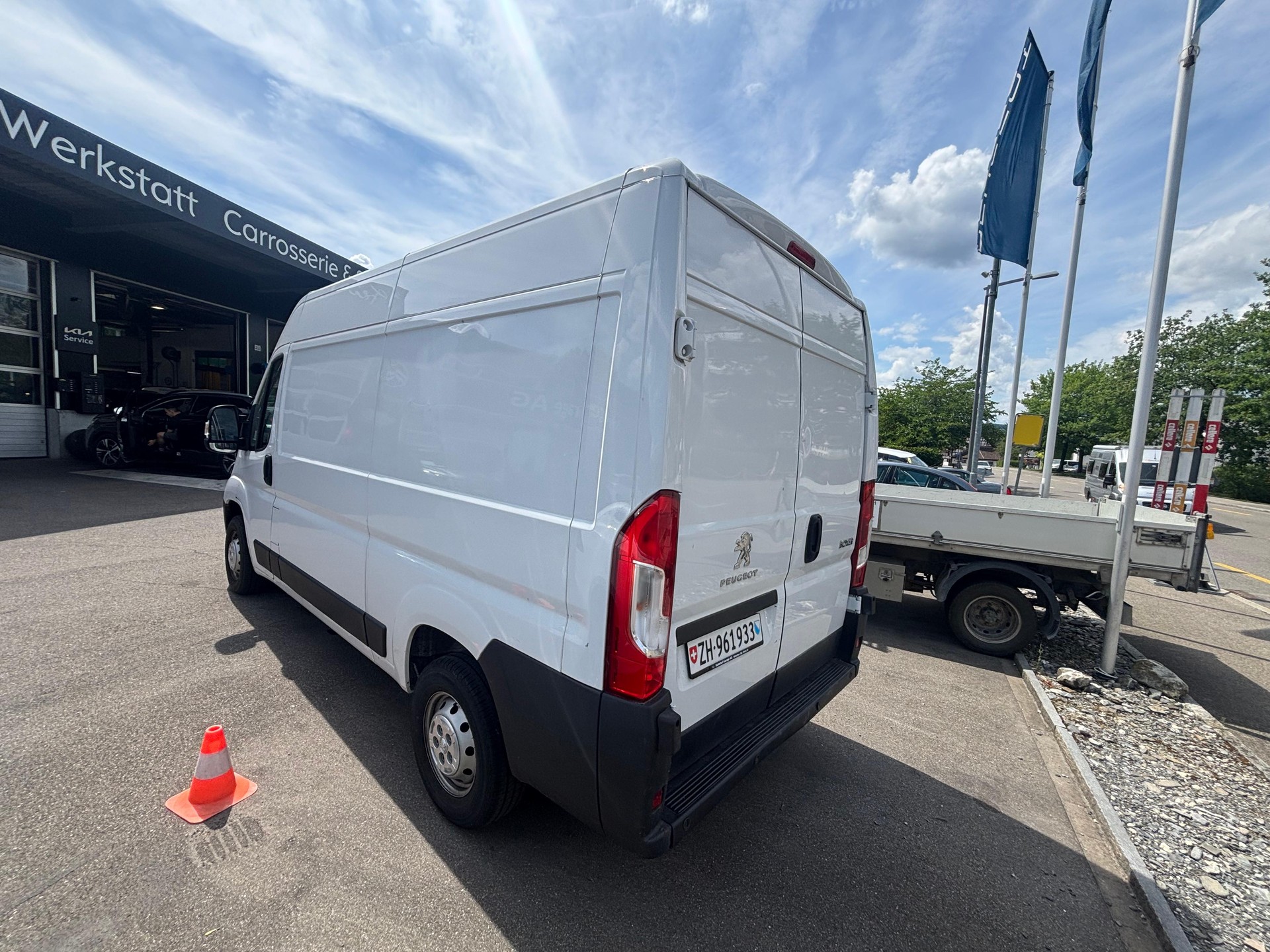 PEUGEOT Boxer Kaw. 335 L2H1 2.2 BlueHDi 140 S/S-image-4