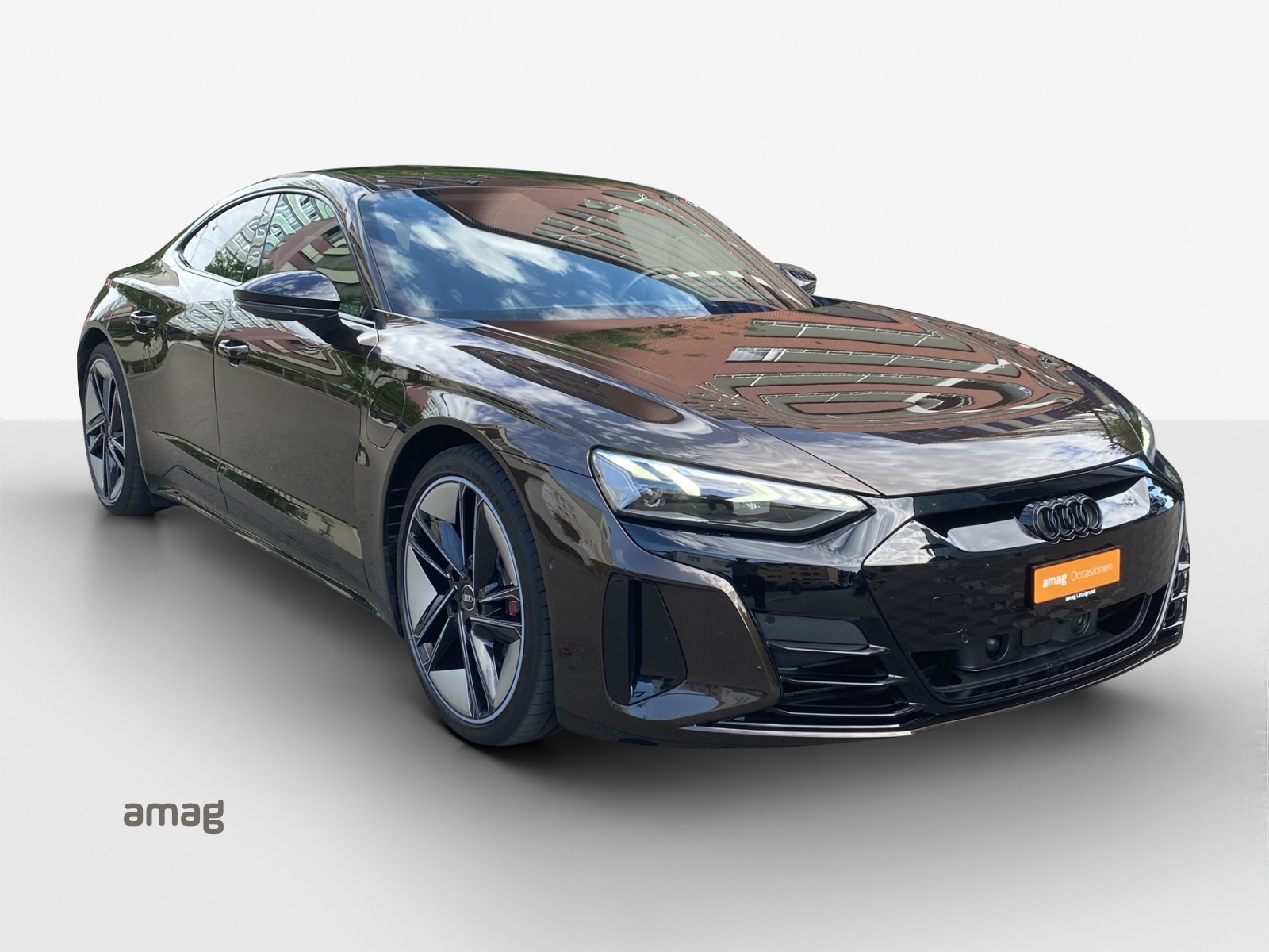 AUDI e-tron GT quattro-image-13