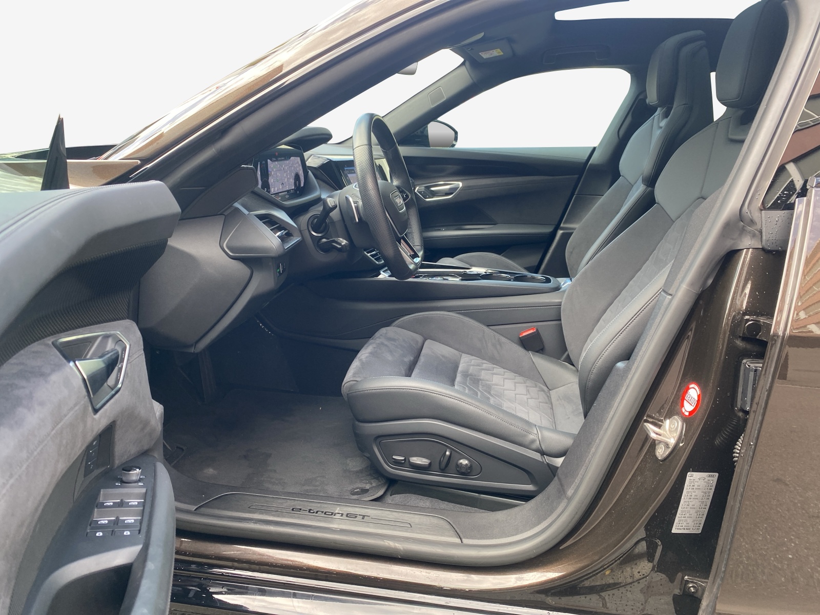 AUDI e-tron GT quattro-image-7
