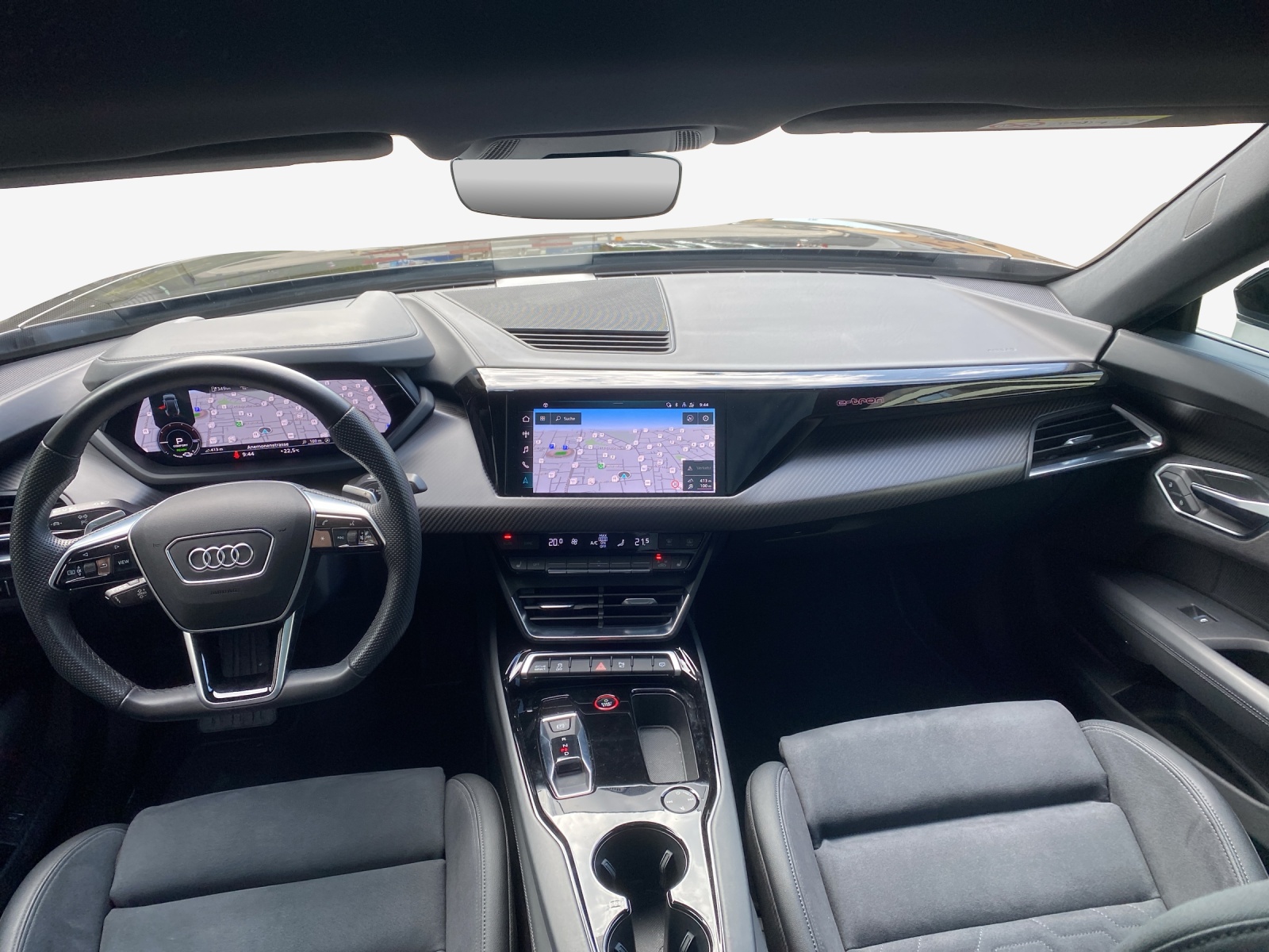 AUDI e-tron GT quattro-image-8