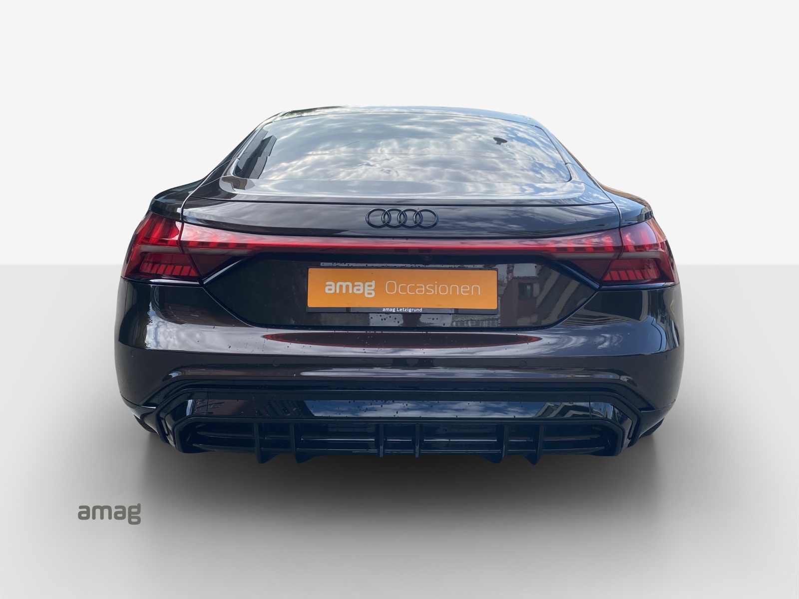 AUDI e-tron GT quattro-image-3