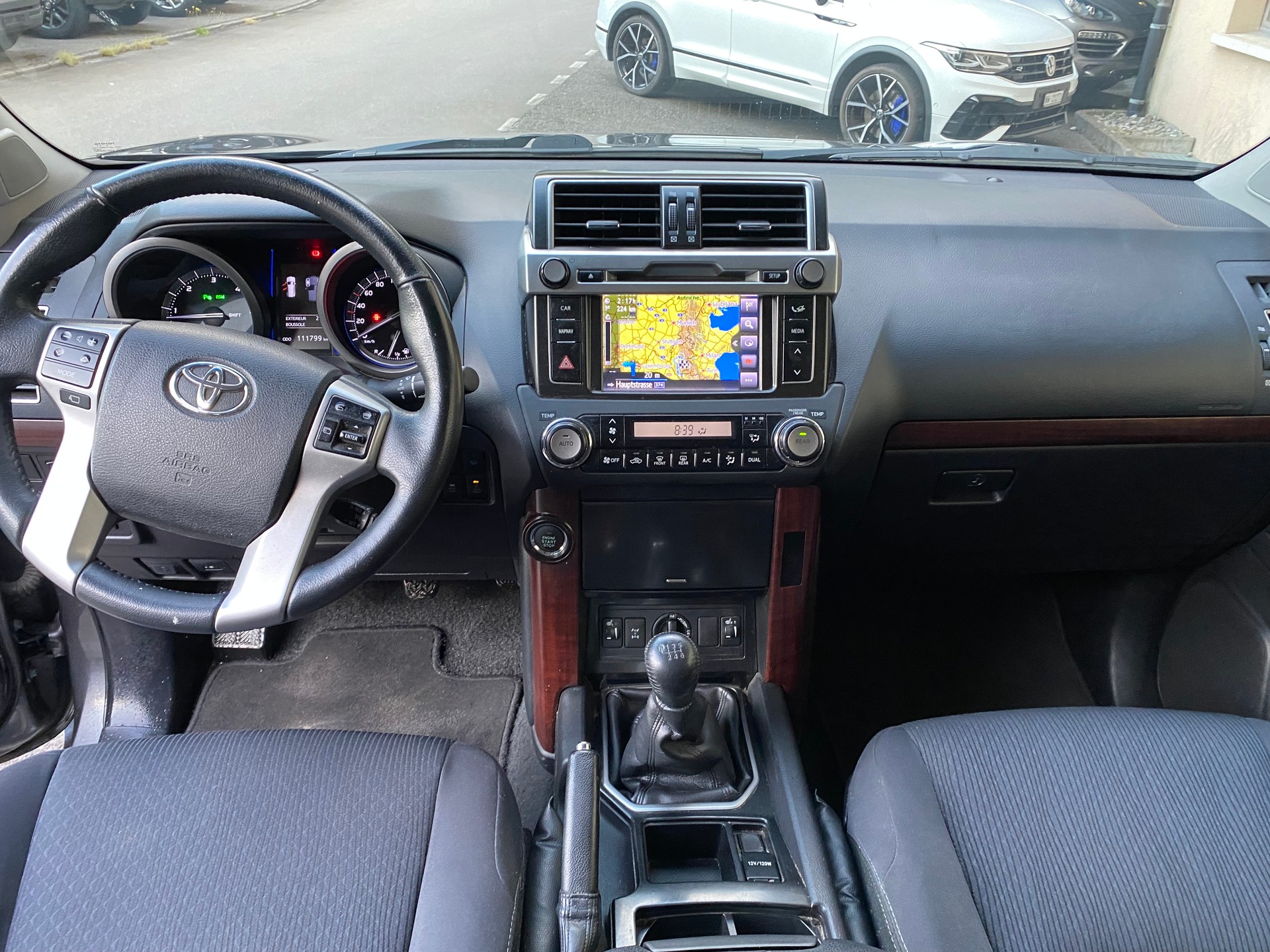 TOYOTA Land Cruiser 2.8TD Sol-image-5