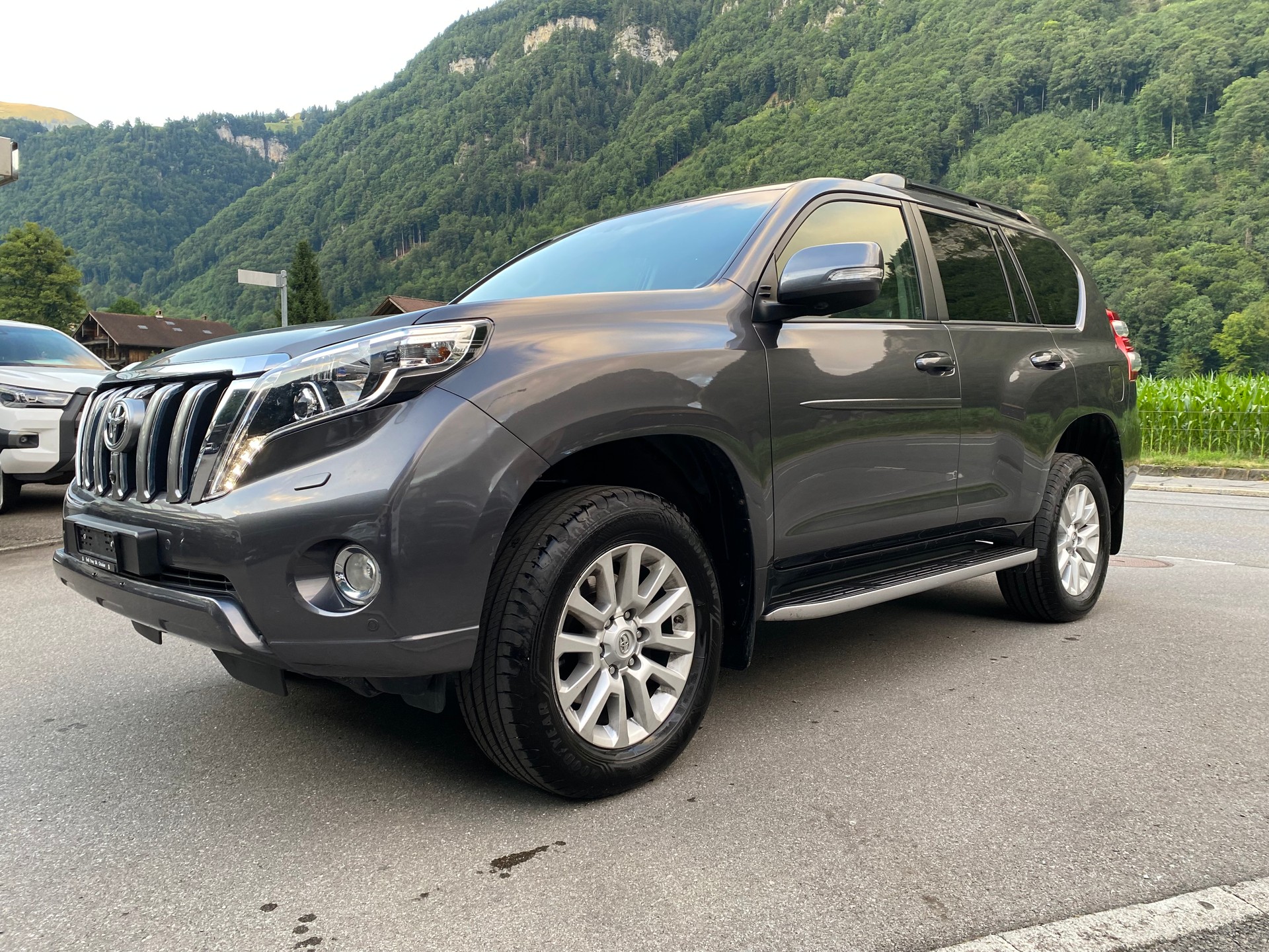 TOYOTA Land Cruiser 2.8TD Sol-image-1