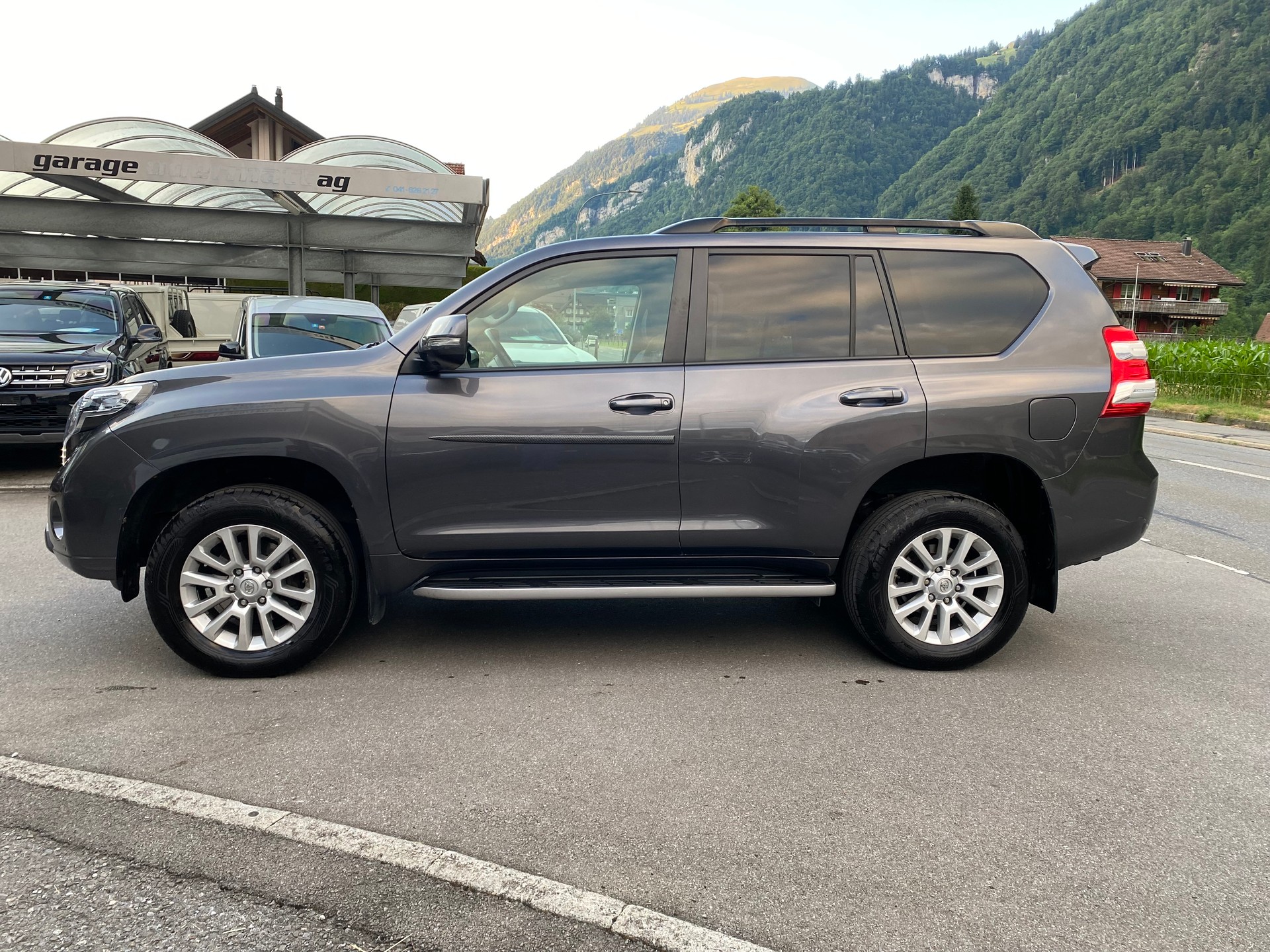 TOYOTA Land Cruiser 2.8TD Sol