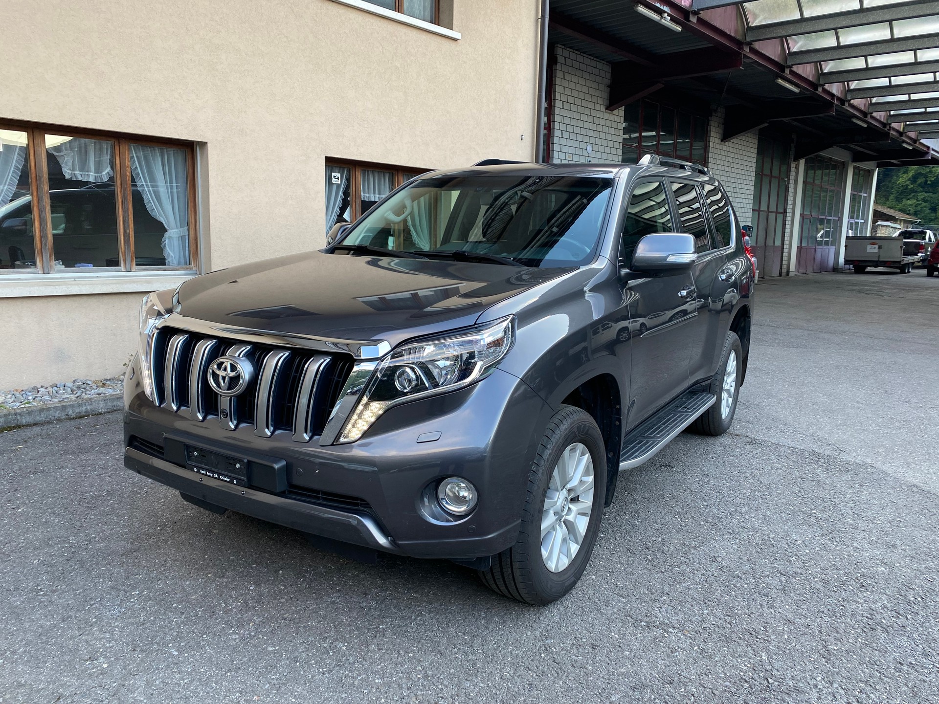 TOYOTA Land Cruiser 2.8TD Sol-image-10