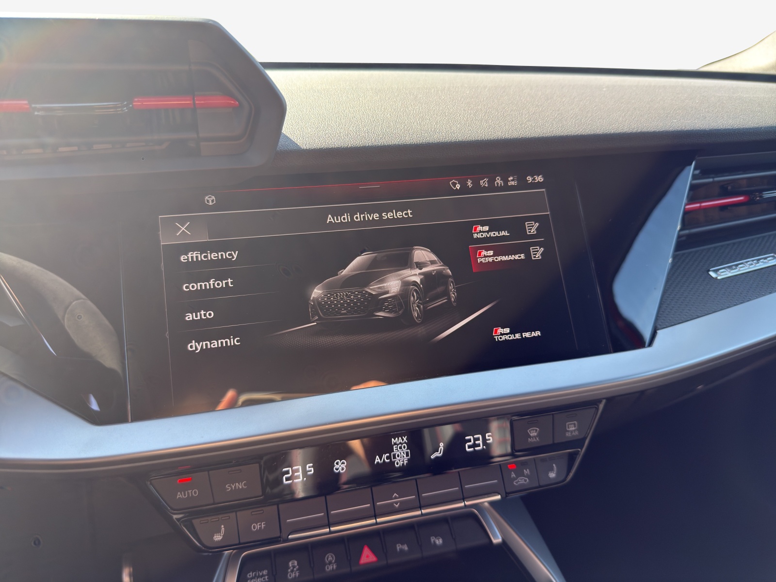 AUDI RS3 Sportback 2.5 TSI quattro S-tronic-image-15