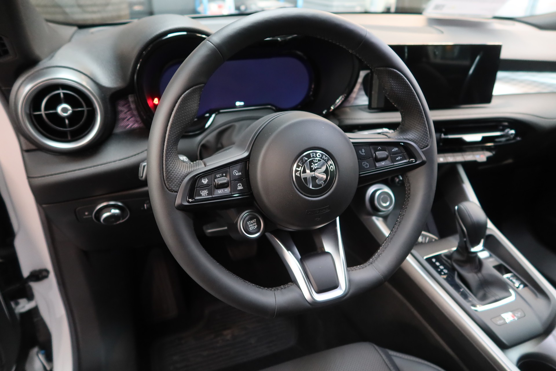 ALFA ROMEO Tonale PHEV Q4 Ti P. Prem-image-9