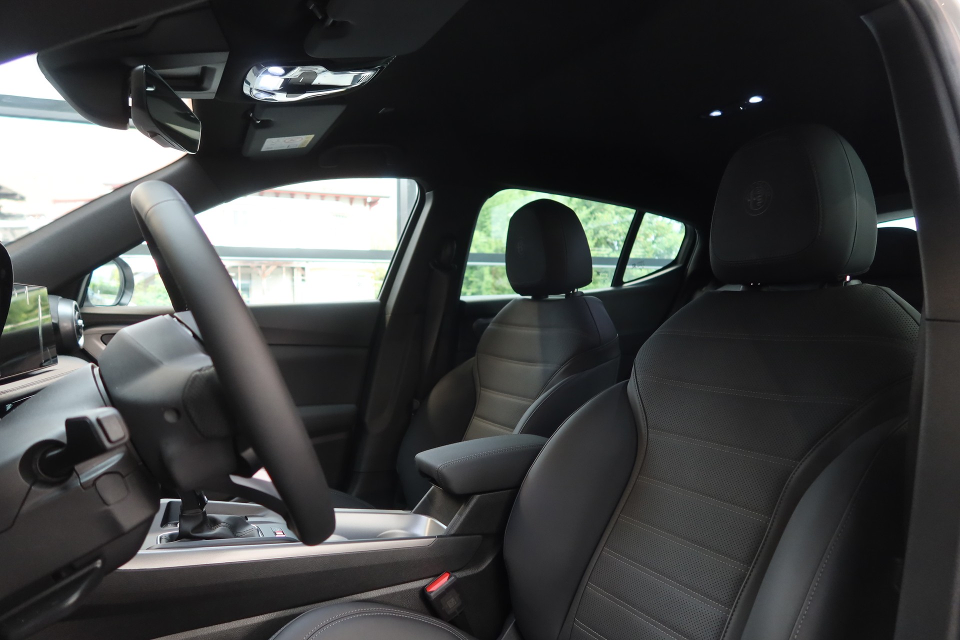 ALFA ROMEO Tonale PHEV Q4 Ti P. Prem-image-11