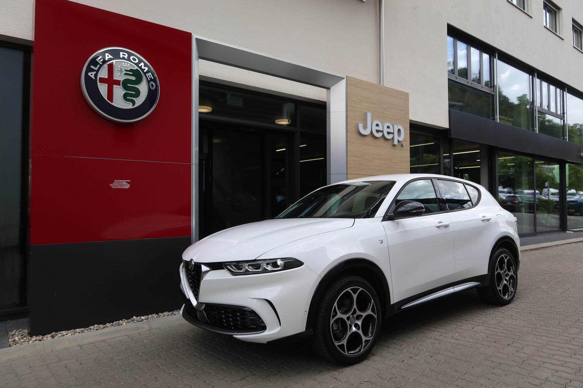 ALFA ROMEO Tonale PHEV Q4 Ti P. Prem-image-0
