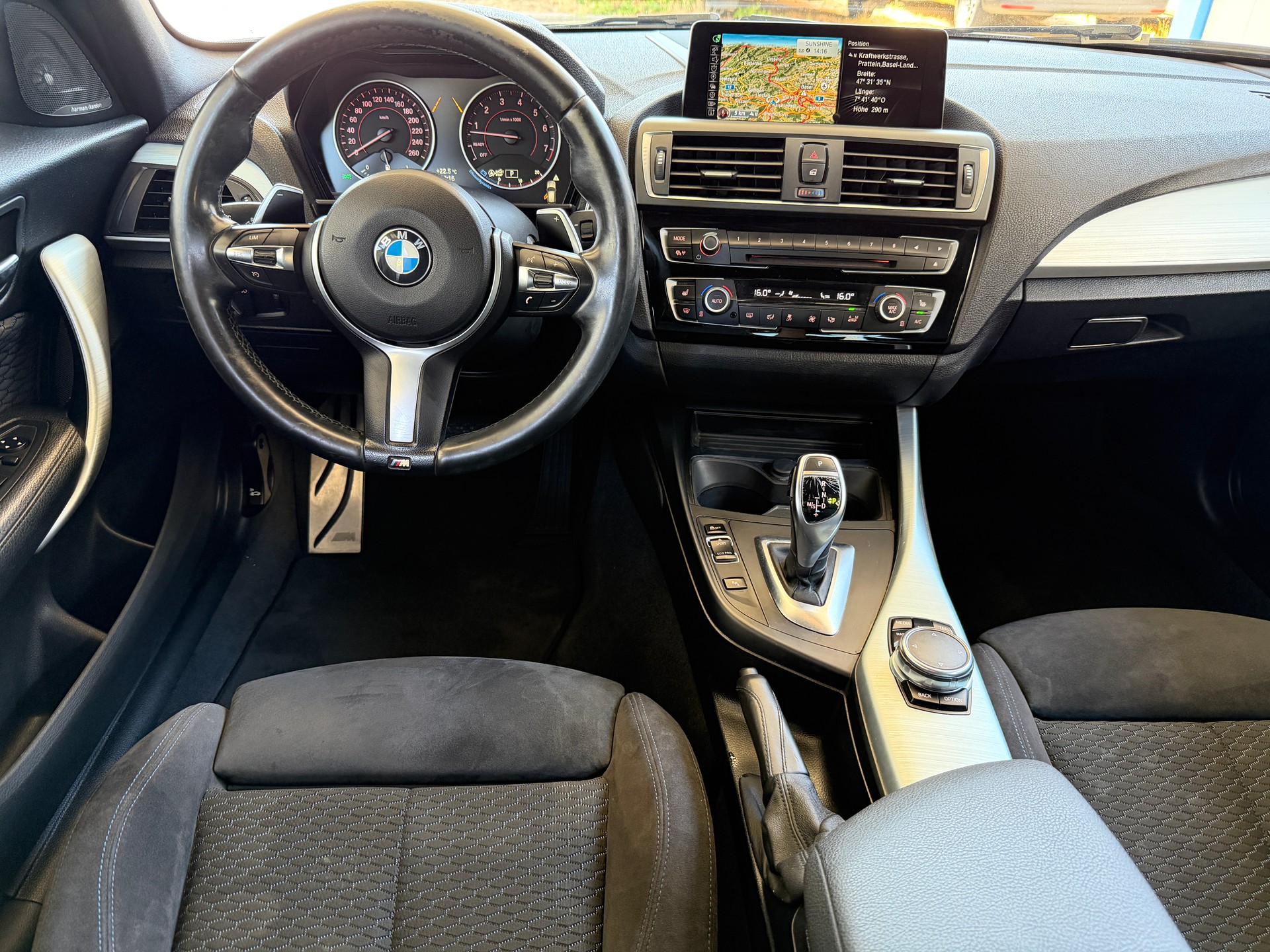 BMW M135i xDrive Steptronic-image-1