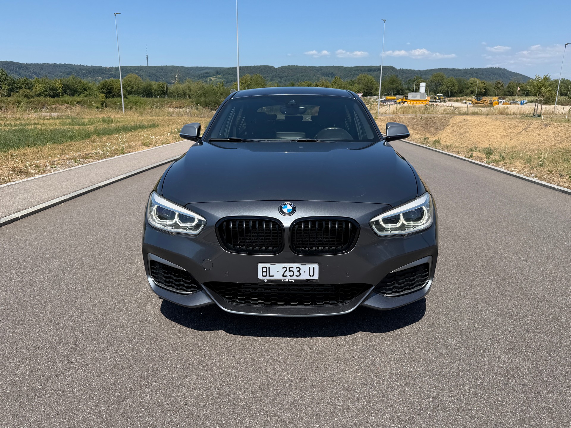 BMW M135i xDrive Steptronic-image-4
