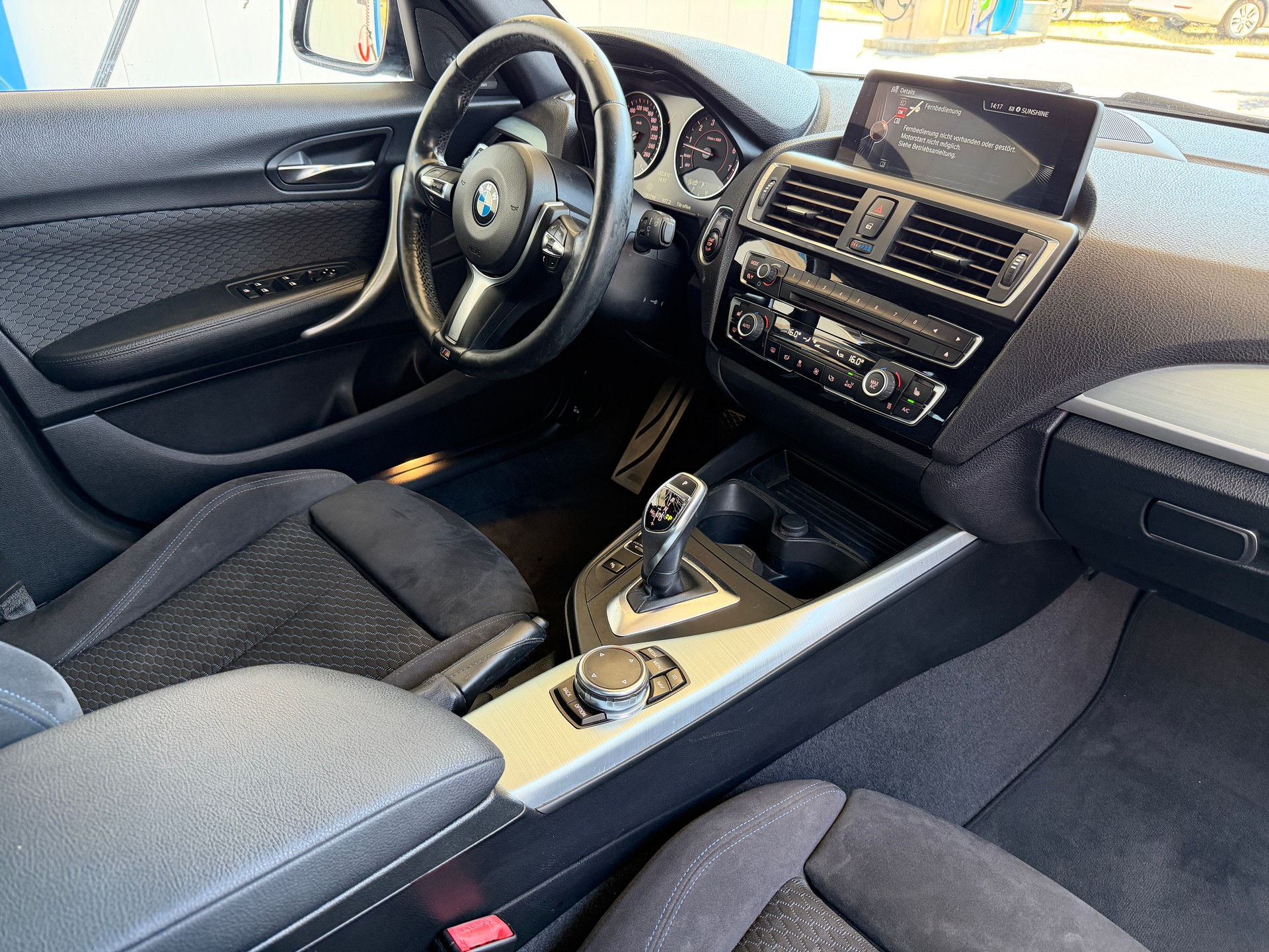 BMW M135i xDrive Steptronic-image-16