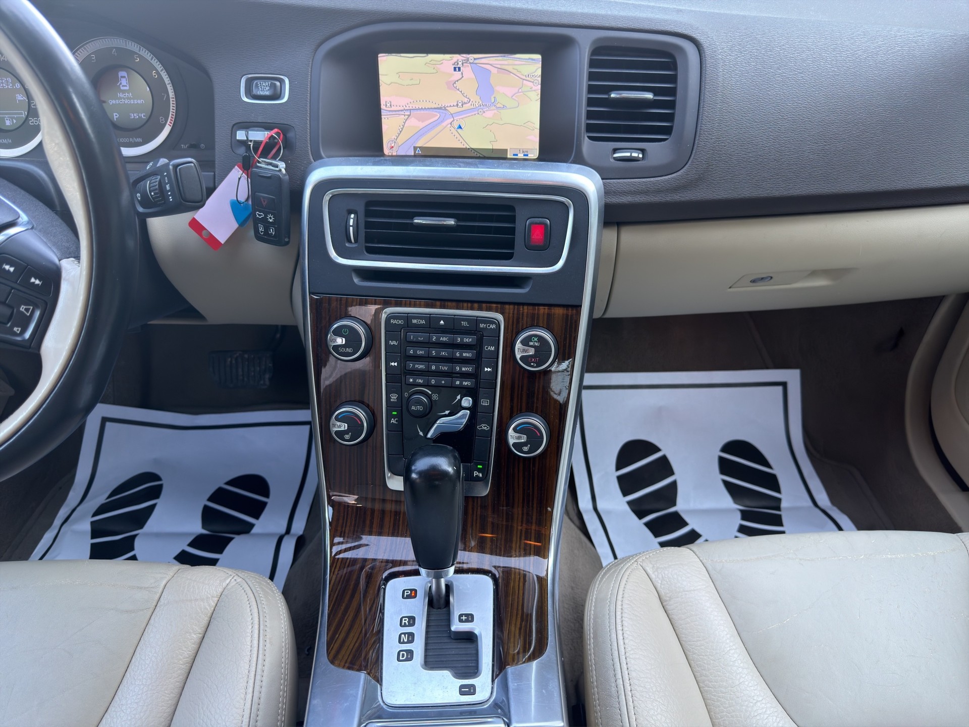VOLVO S60 2.0T Kinetic Powershift-image-11