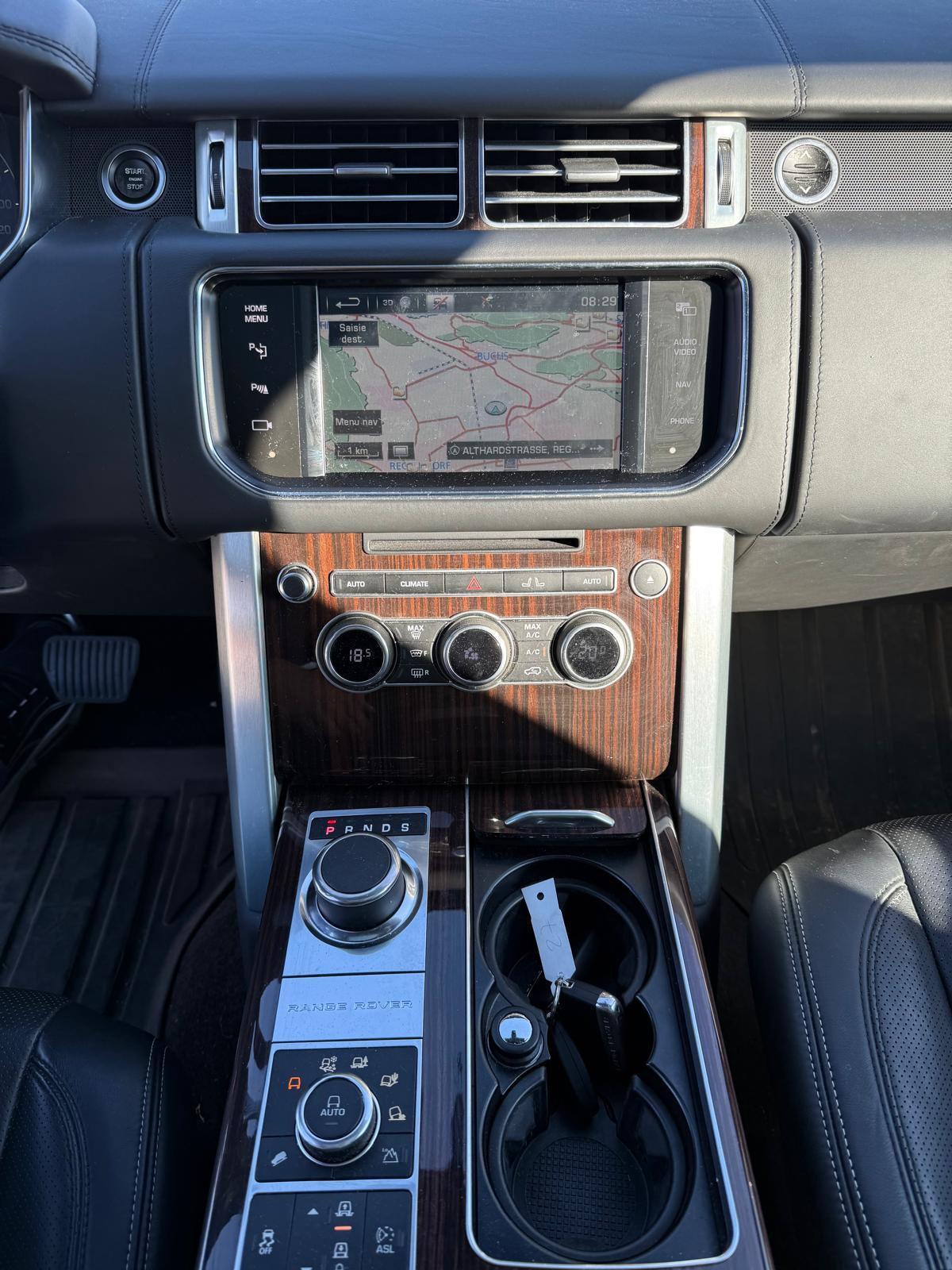 LAND ROVER Range Rover 4.4 SDV8 Autobiography-image-13
