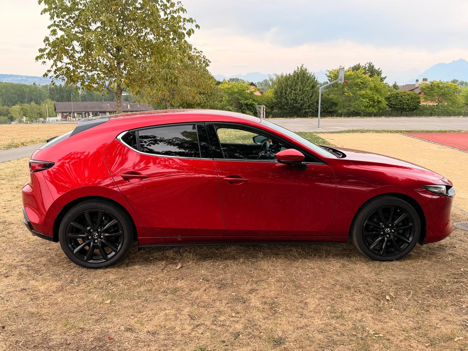 MAZDA 3 Hatchback SKYACTIV-X M Hybrid 180 Revolution AWD Automat-image-6