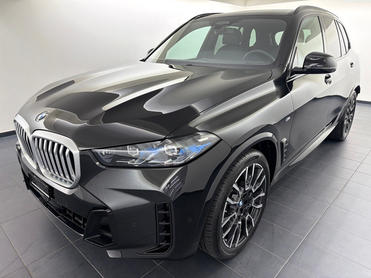 BMW X5 xDr 48V 30d M Sport-image-0