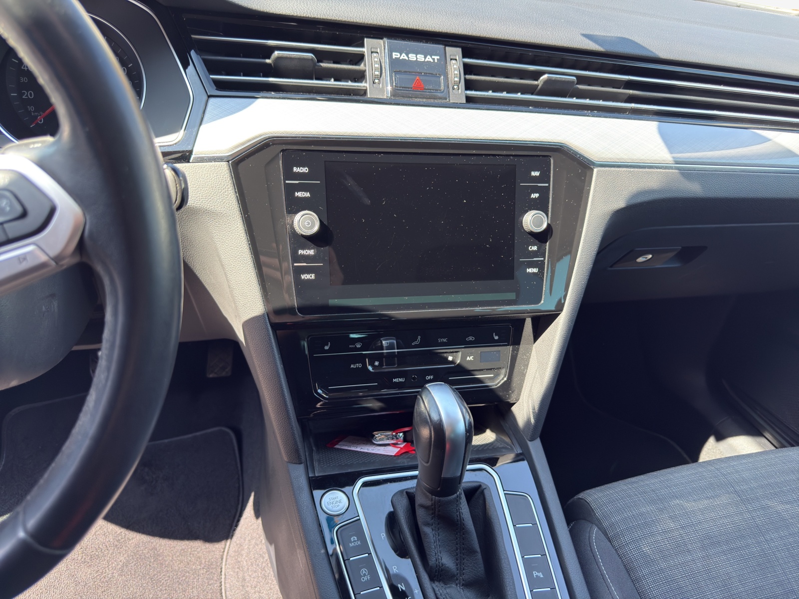 VW Passat 2.0 TDI BMT Business DSG-image-10