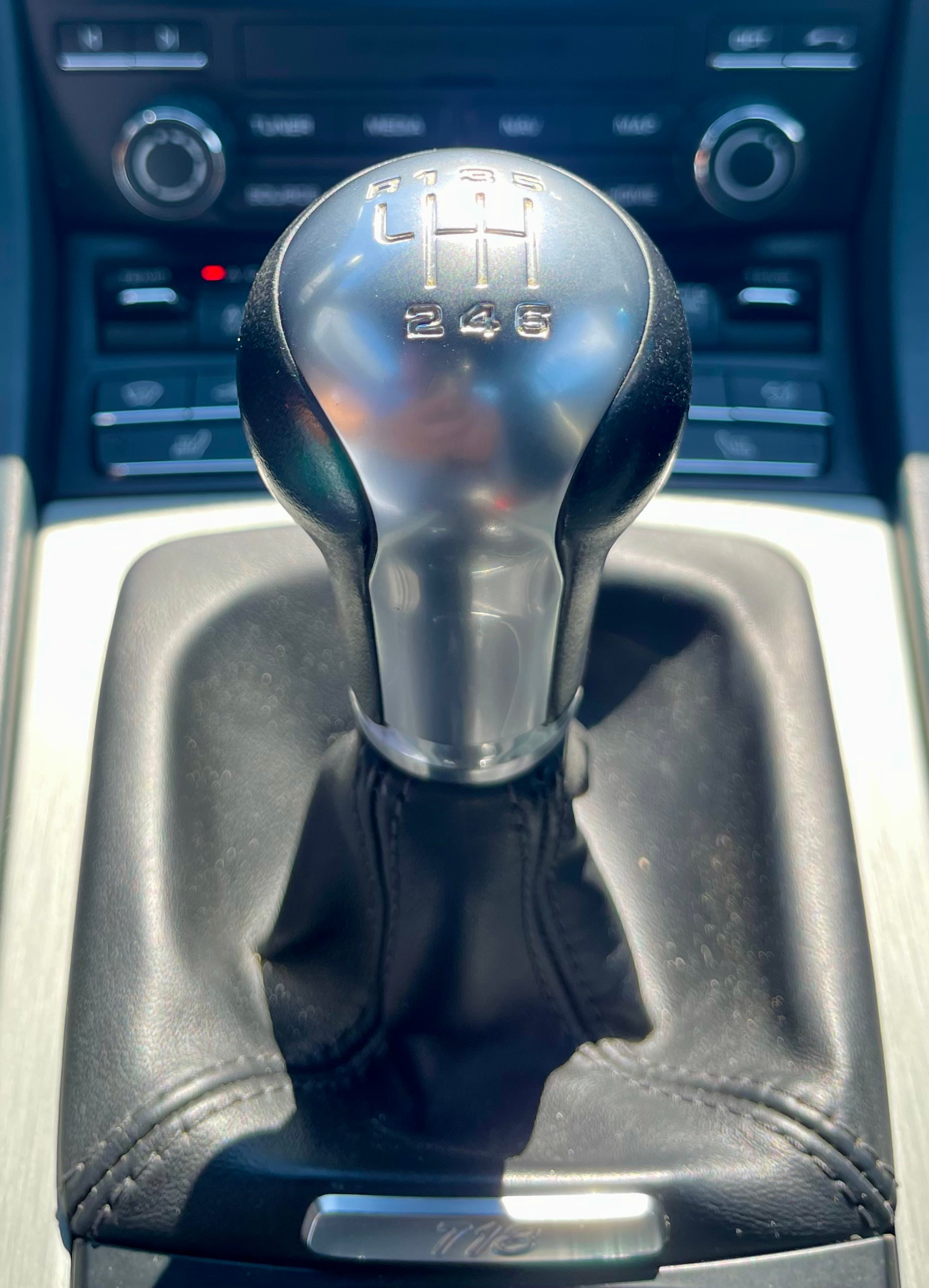 PORSCHE 718 Cayman 2.0-image-3