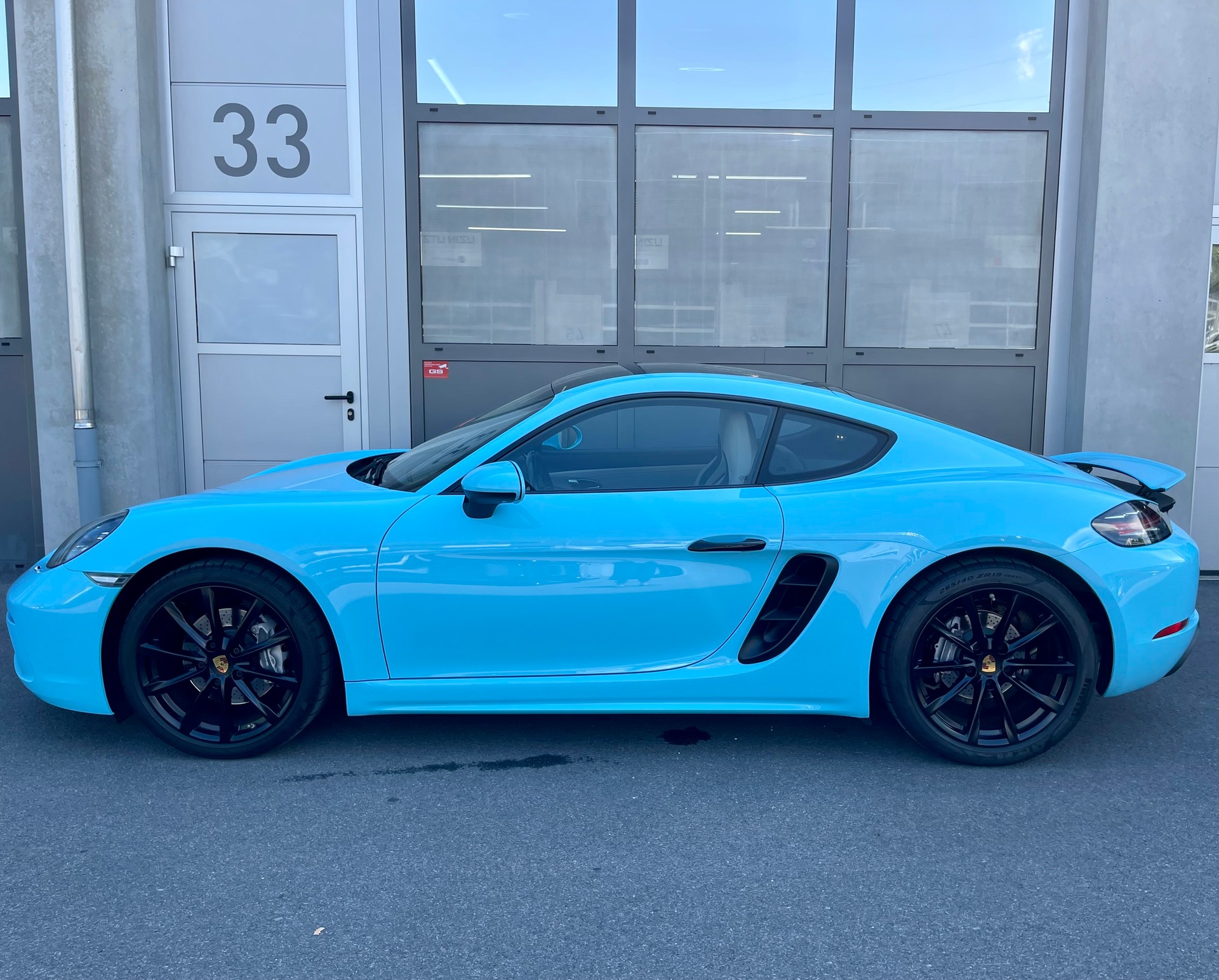 PORSCHE 718 Cayman 2.0-image-5