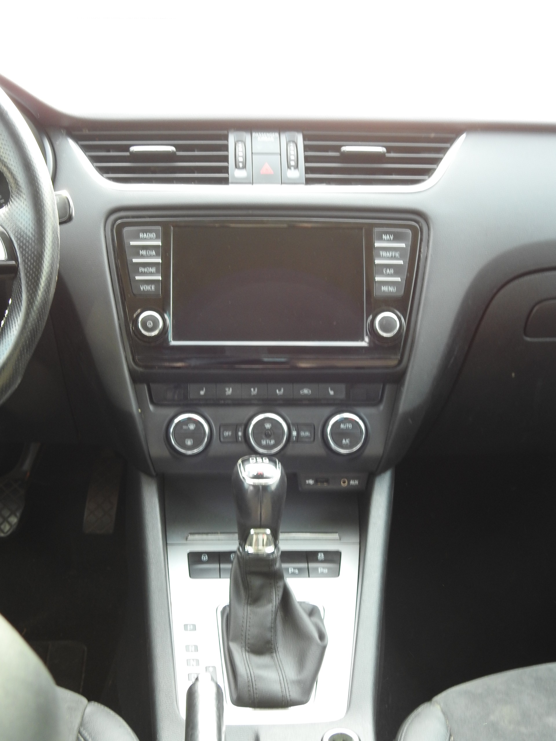 SKODA Octavia Combi 1.8 TSI Ambition 4x4 DSG-image-19